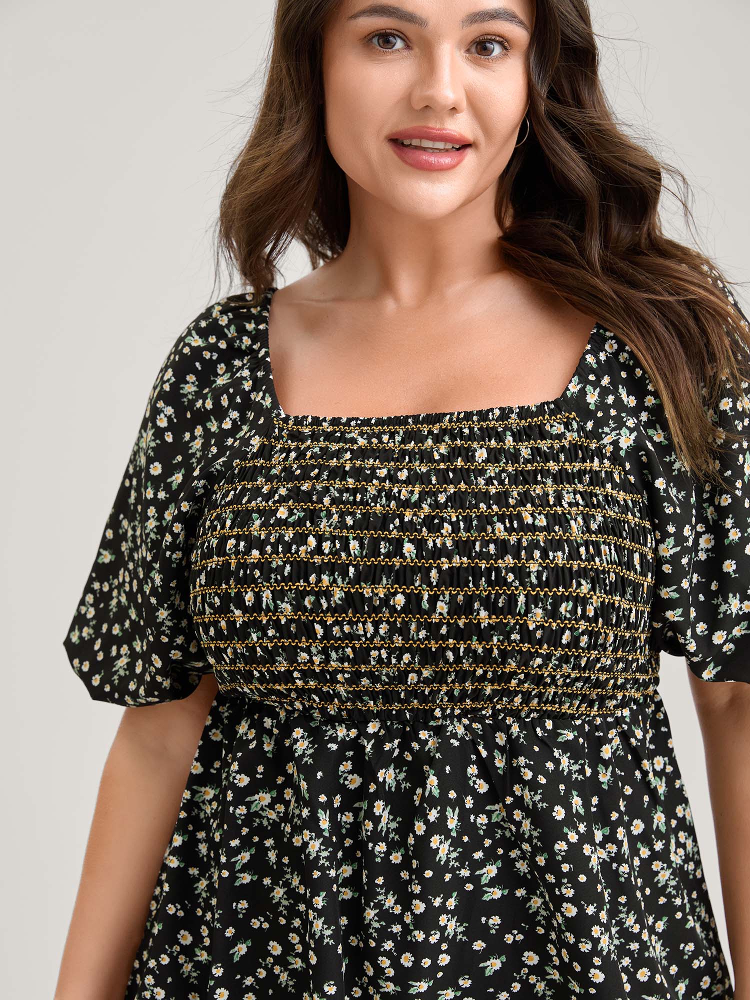 Shirred Bust Floral Fit and Flared Blouse - Image 3