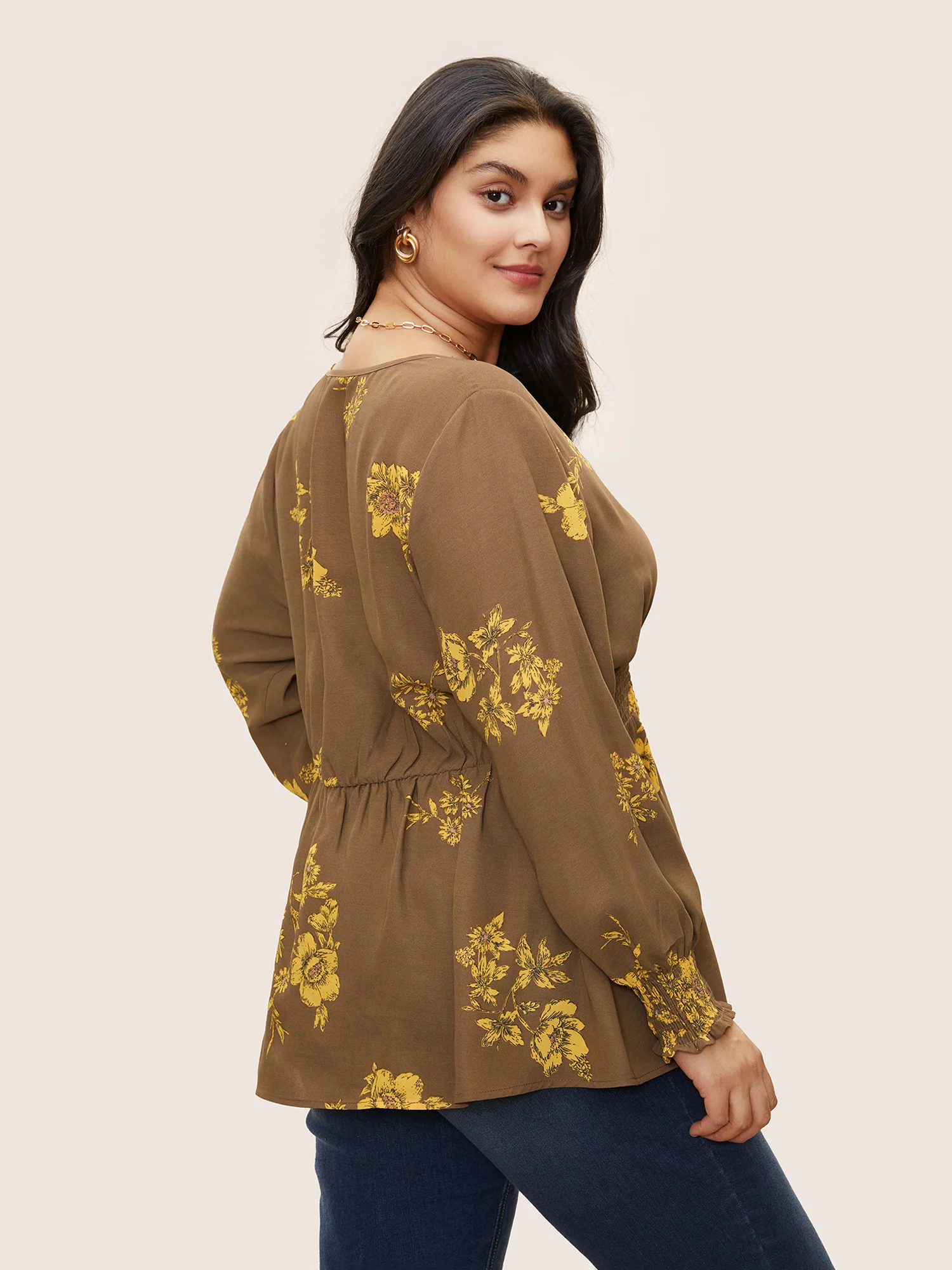 Shirred Floral Elastic Waist Lantern Sleeve Blouse - Image 3
