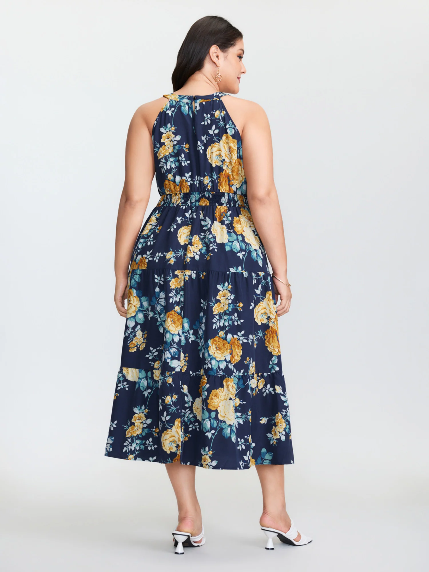 Shirred Floral Print Halter Neckline Maxi Dress - Image 4
