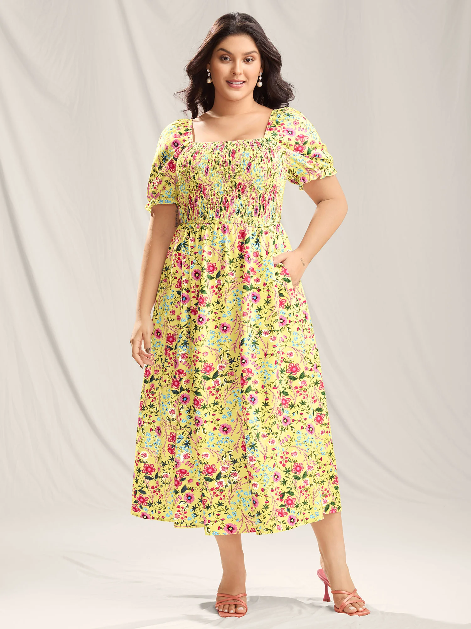 Shirred Floral Print Pockets Maxi Dress - Image 18