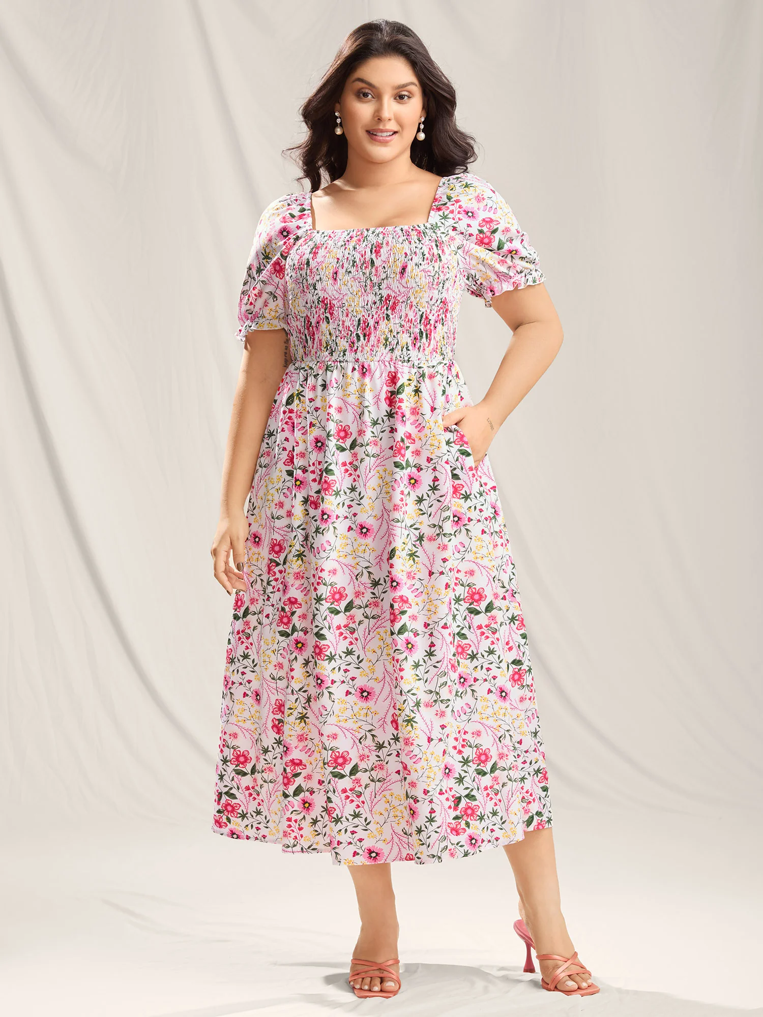 Shirred Floral Print Pockets Maxi Dress - Image 3