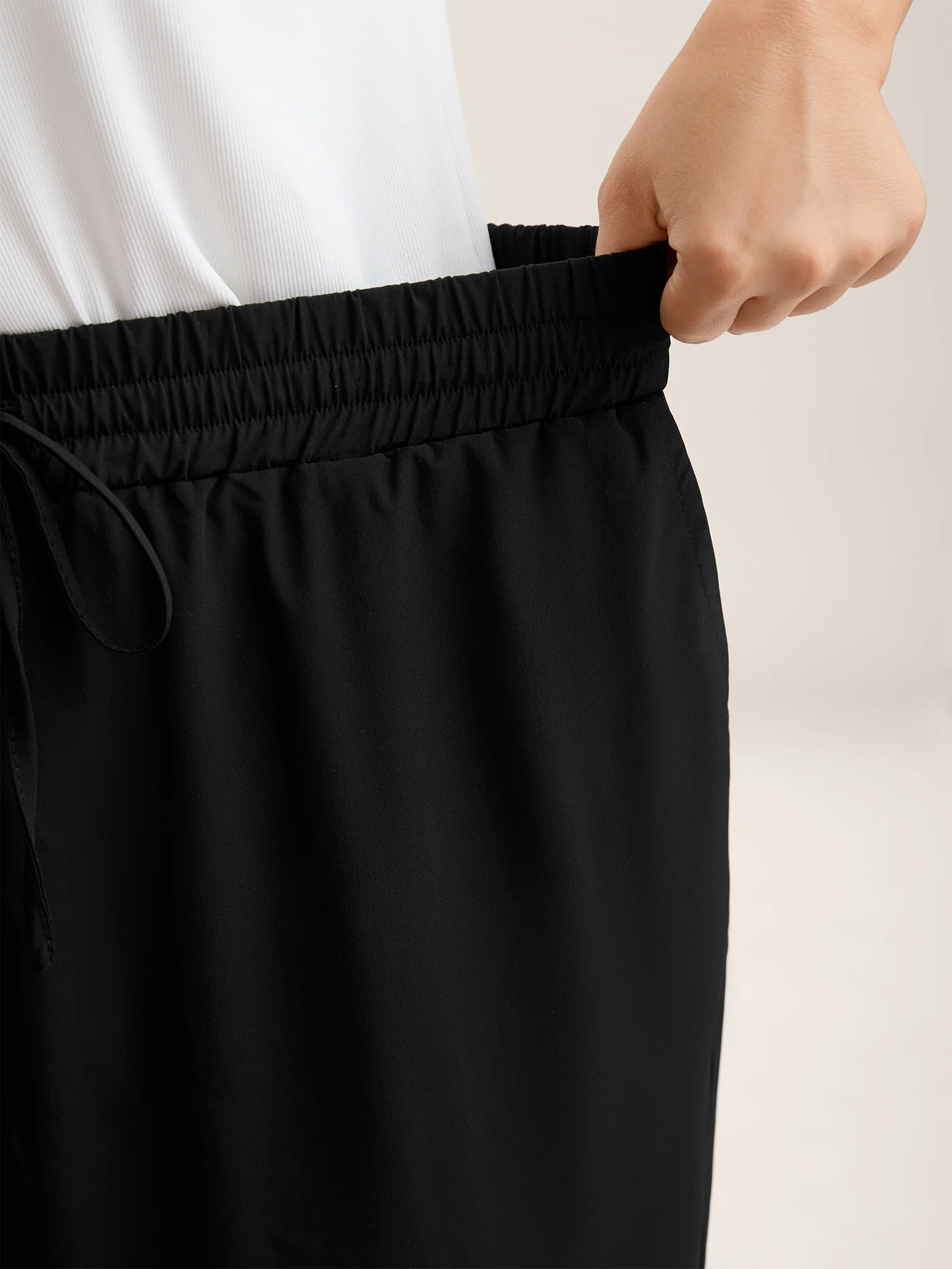 Shirred Waist Tie Straight-Leg Crop Pants - Image 4