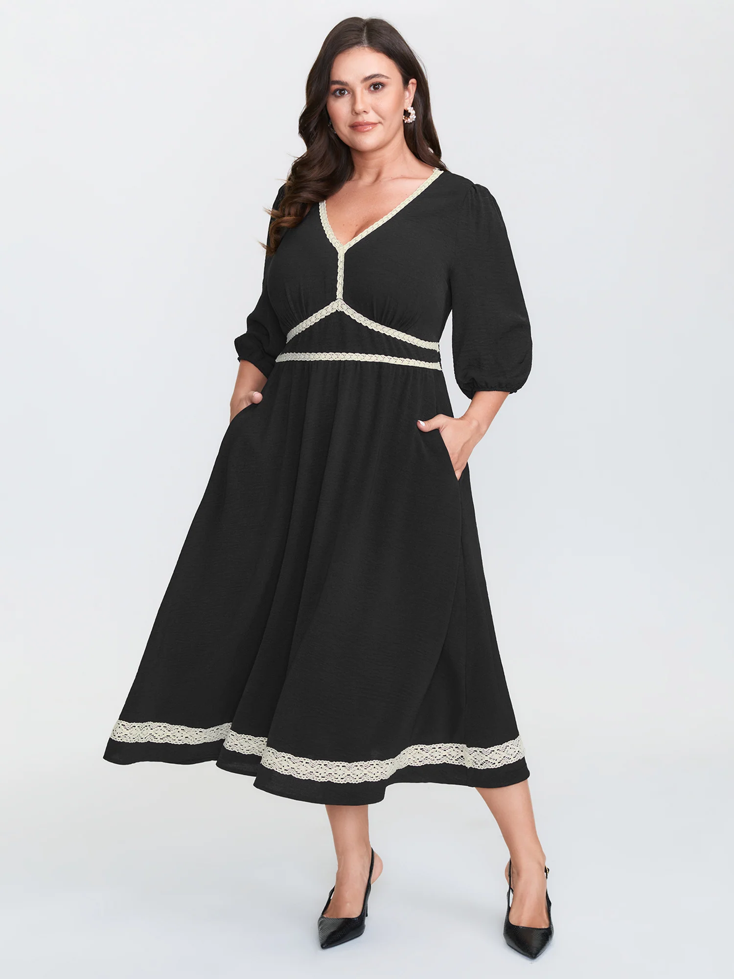 Shirred Waist V-Neck Contrast Midi Dress - Image 2