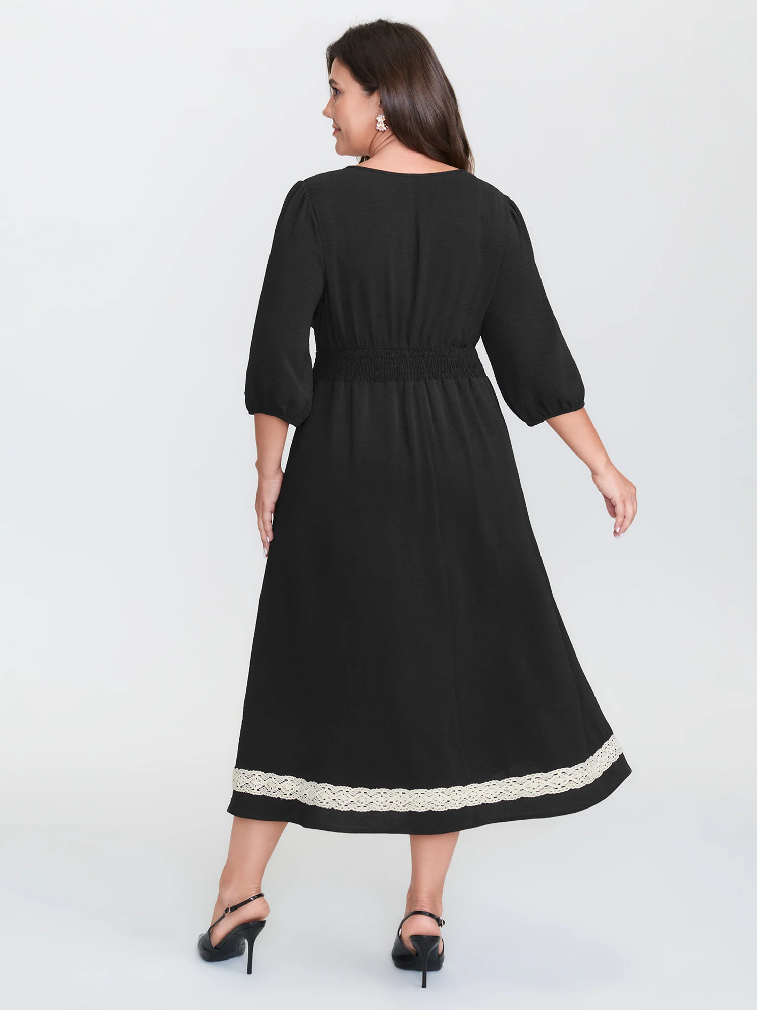 Shirred Waist V-Neck Contrast Midi Dress - Image 6