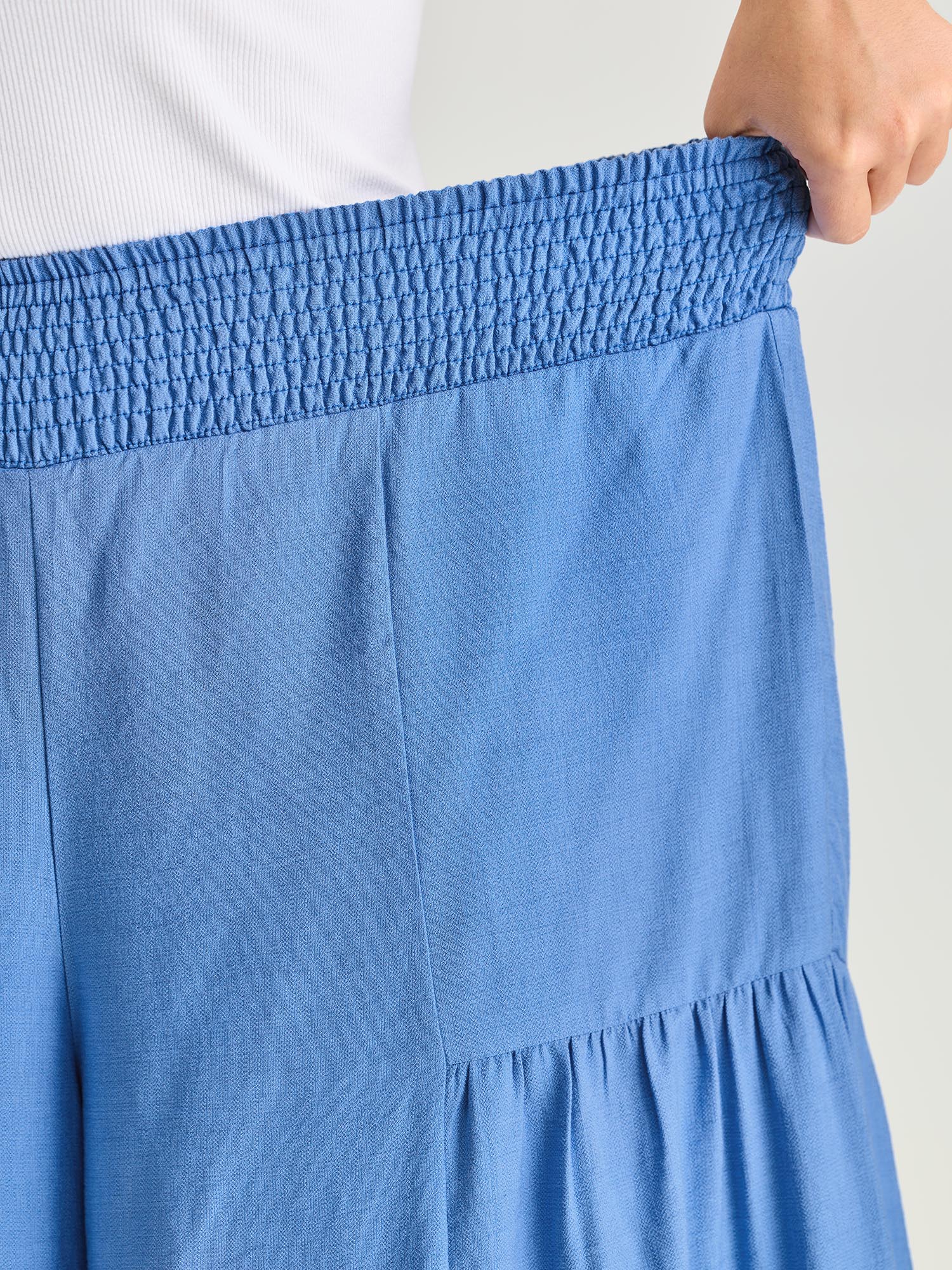 Shirred Wide Waistband Tiered Pants - Image 4