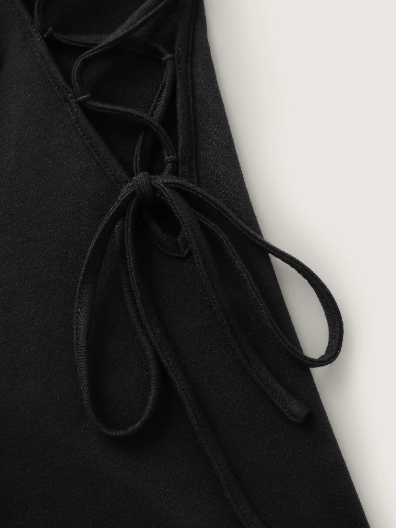 Shoulder Crosstie Design V-Neck Sweatshirt - Image 5