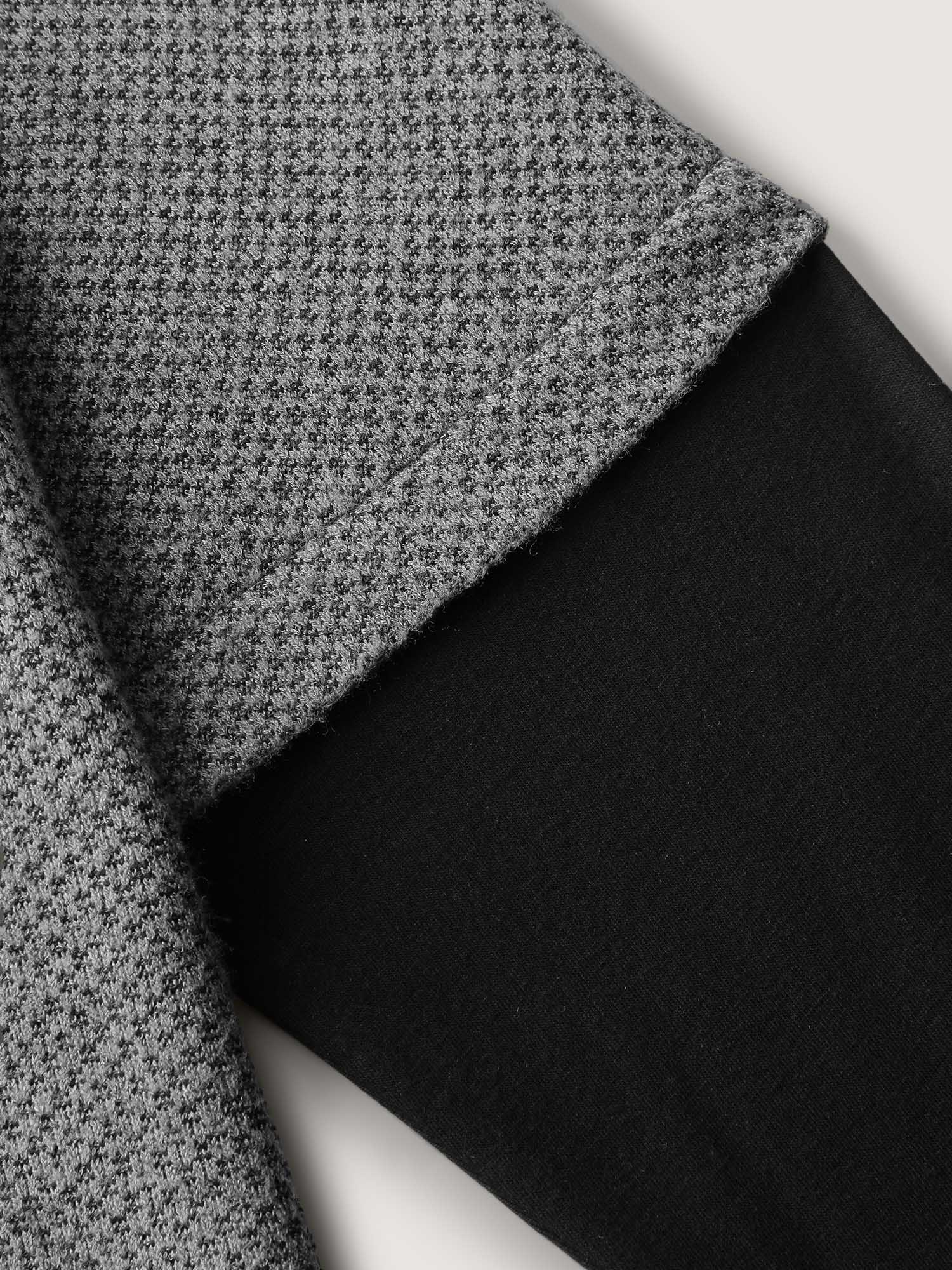 Shoulder Zip Color Contrast T-Shirt - Image 6