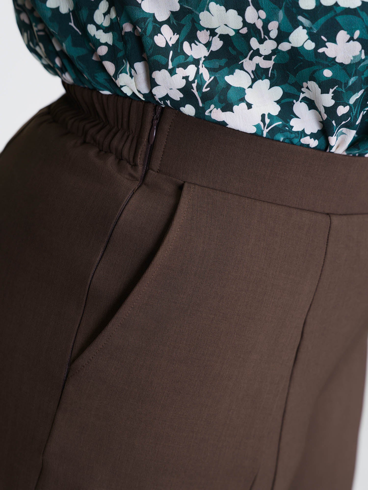 Side Seam Pockets Stretchy Waist Wide-Leg Pants - Image 3