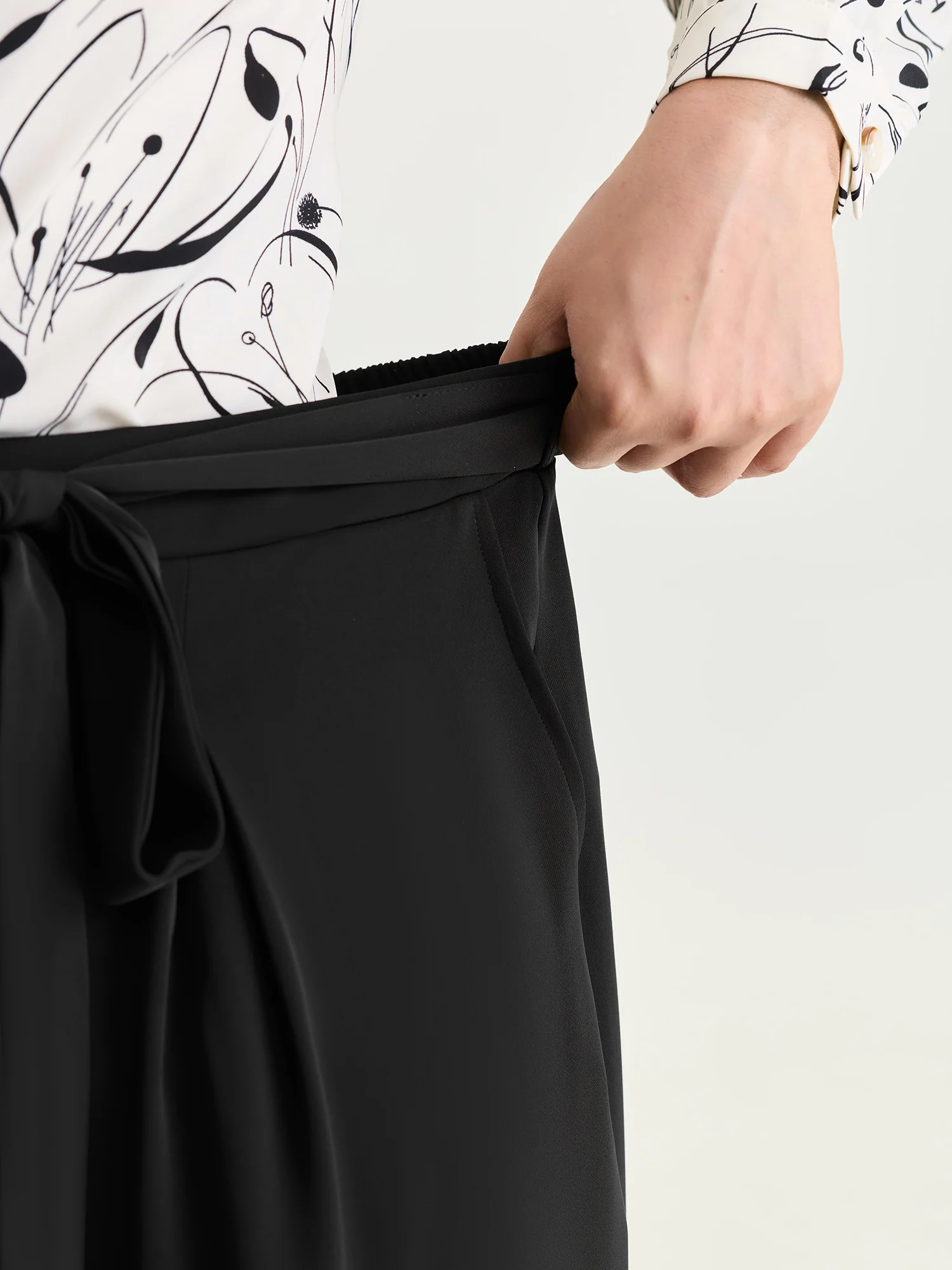 Side-Tie Wide-Leg Pants - Image 3