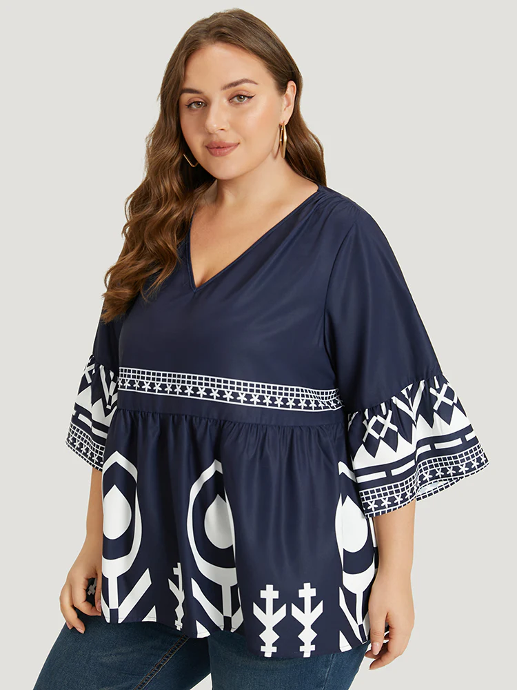 Silhouette Floral Print Bell Sleeve Ruffle Hem Blouse - Image 2