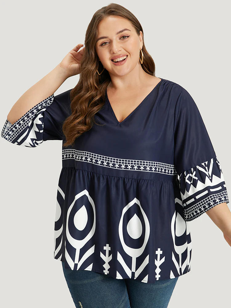 Silhouette Floral Print Bell Sleeve Ruffle Hem Blouse - Image 3