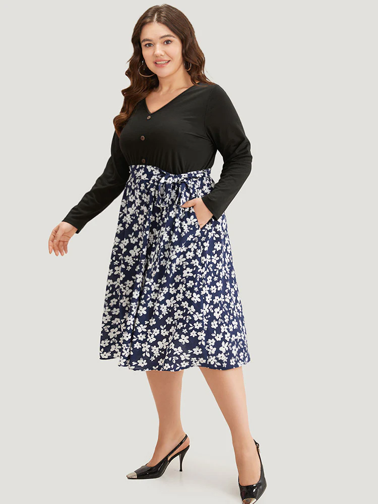 Silhouette Floral Print Belted Button Detail Dress - Image 3