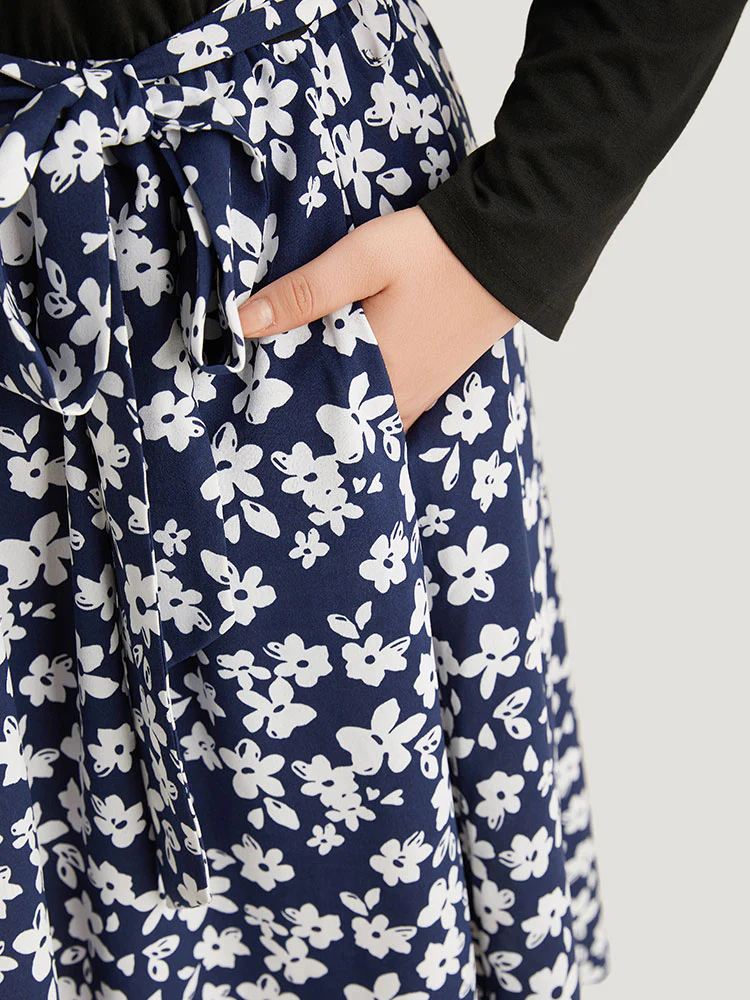 Silhouette Floral Print Belted Button Detail Dress - Image 7
