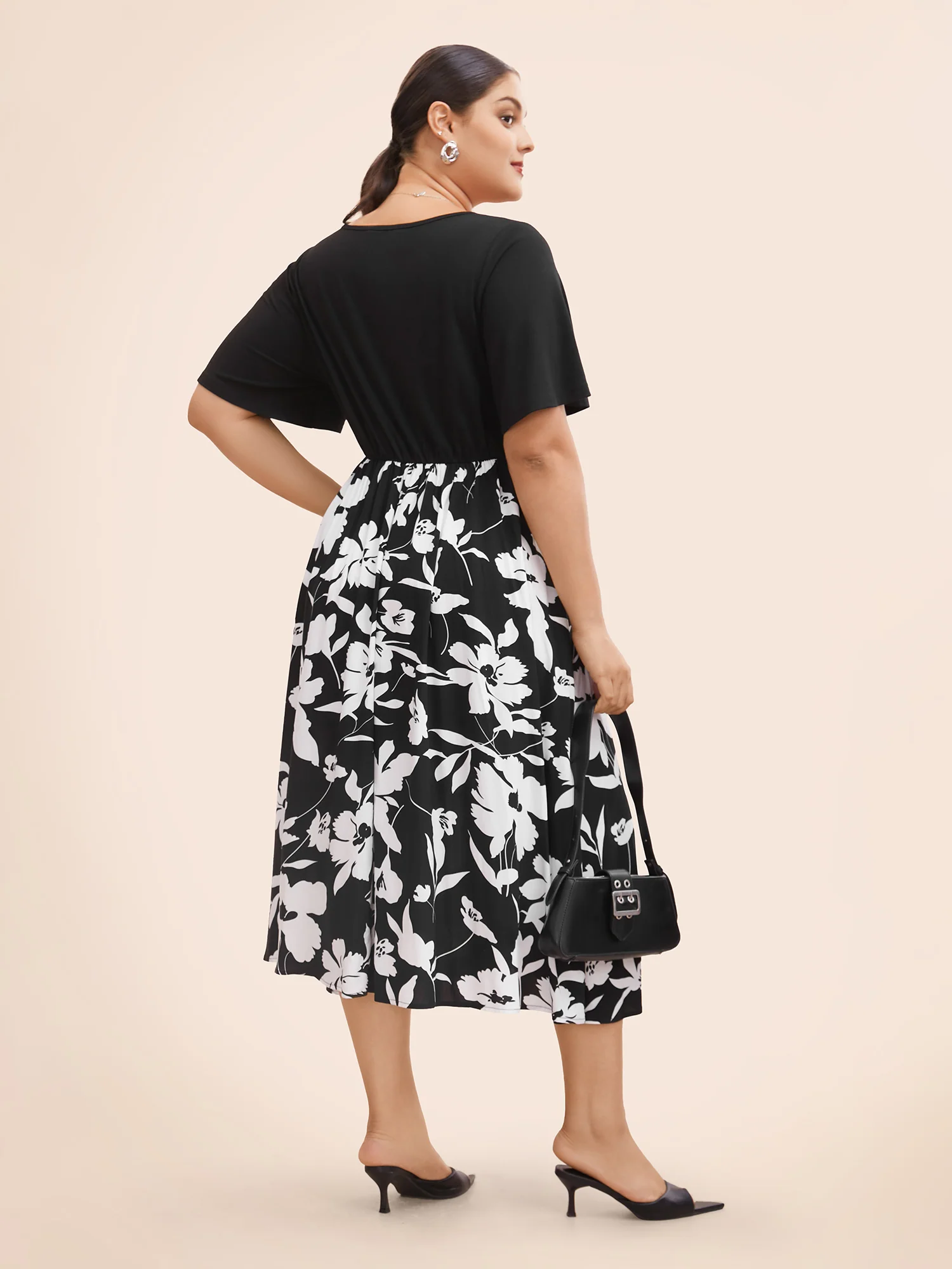 Silhouette Floral Print Patchwork Crossover Pocket Dress - Image 4