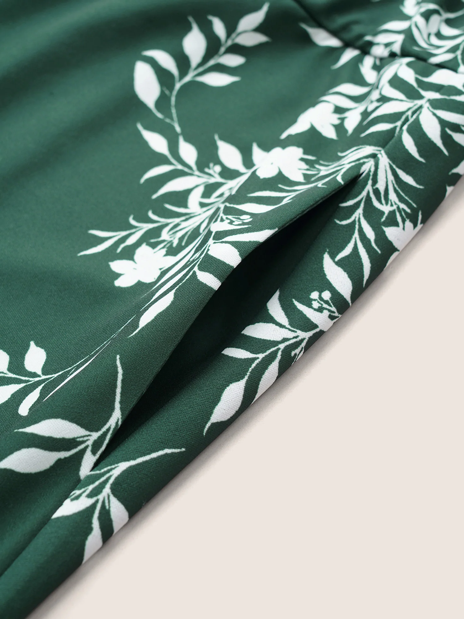 Silhouette Floral Print Pocket Elastic Waist Dress - Image 5