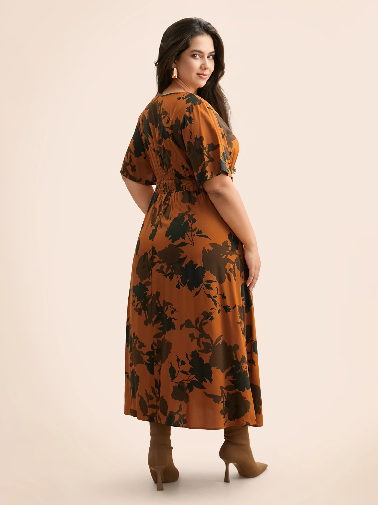 Silhouette Floral Print Ruffle Sleeve Dress - Image 4