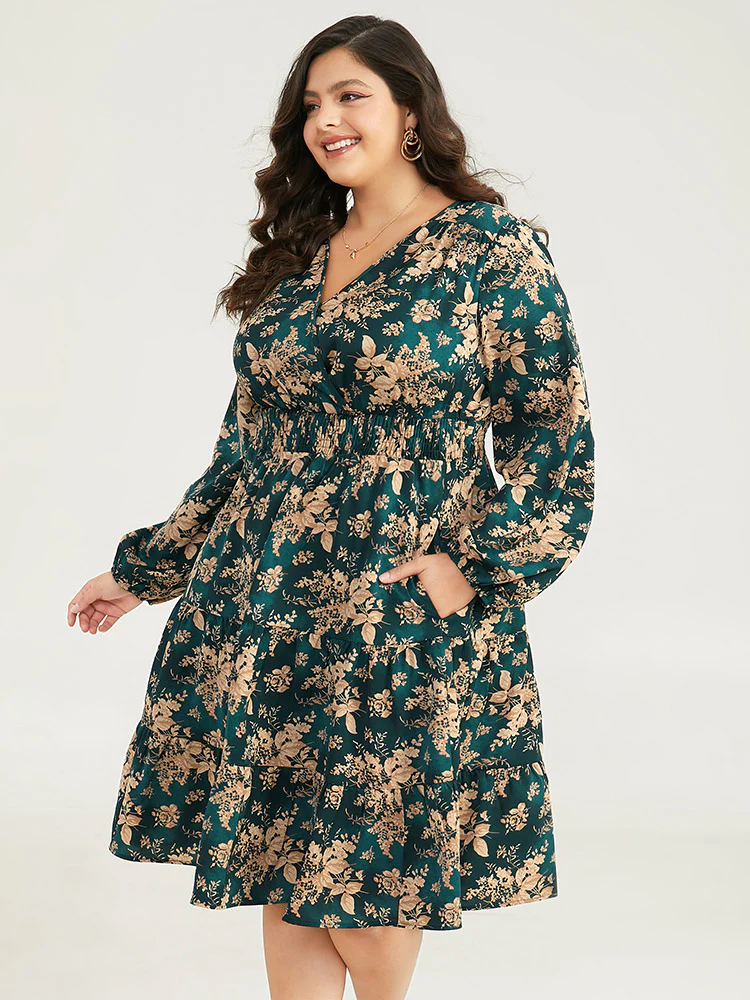 Silhouette Floral Print Surplice Neck Shirred Dress - Image 5