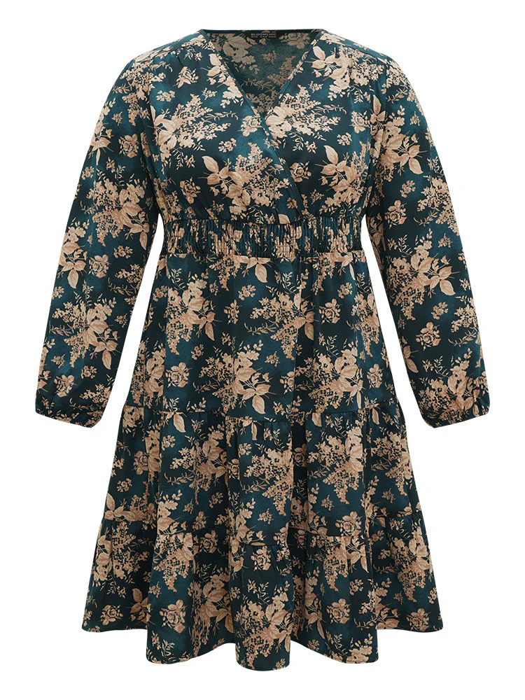 Silhouette Floral Print Surplice Neck Shirred Dress - Image 9