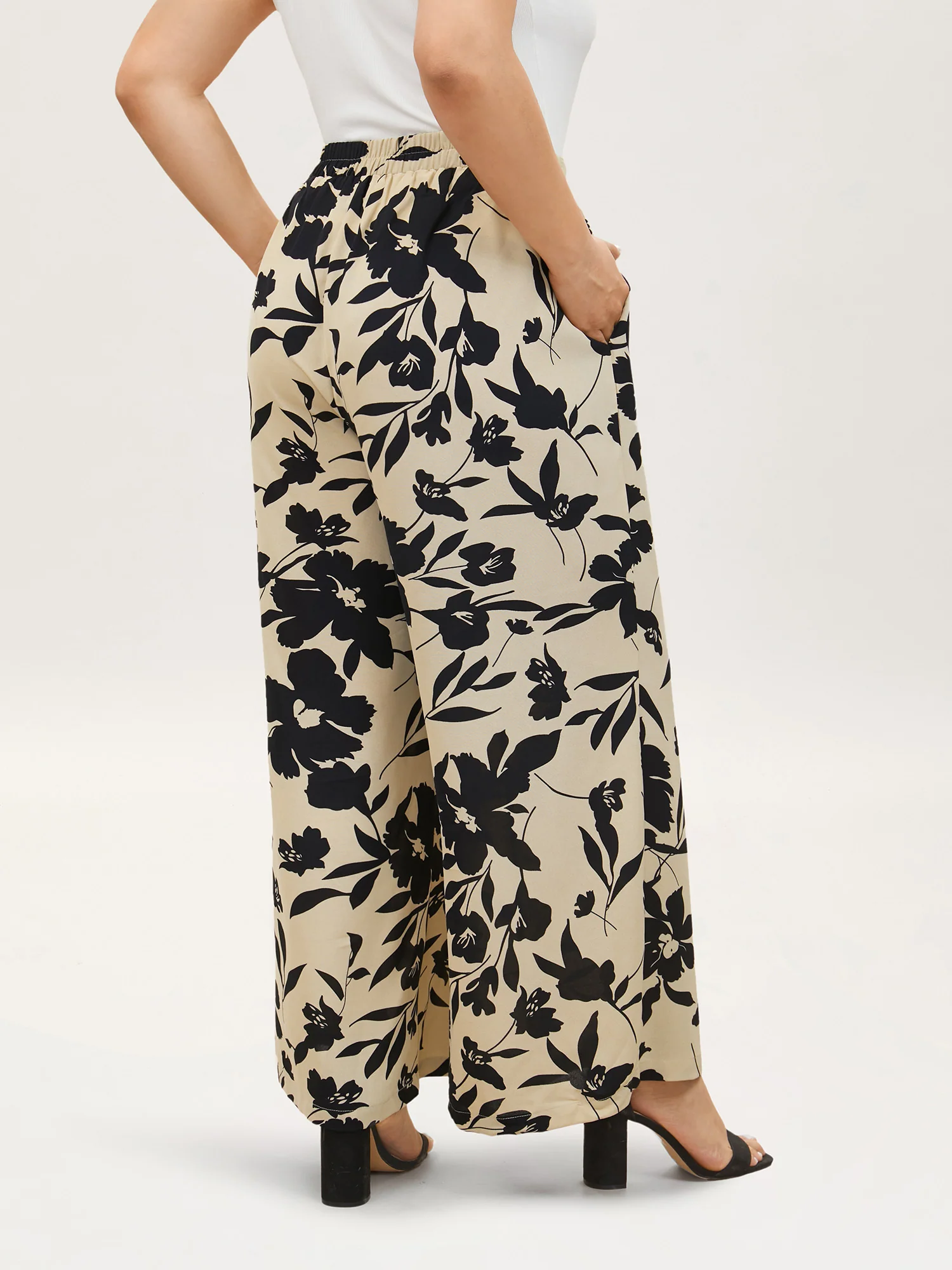 Silhouette Floral Print Ties Side Seam Pocket Pants - Image 2