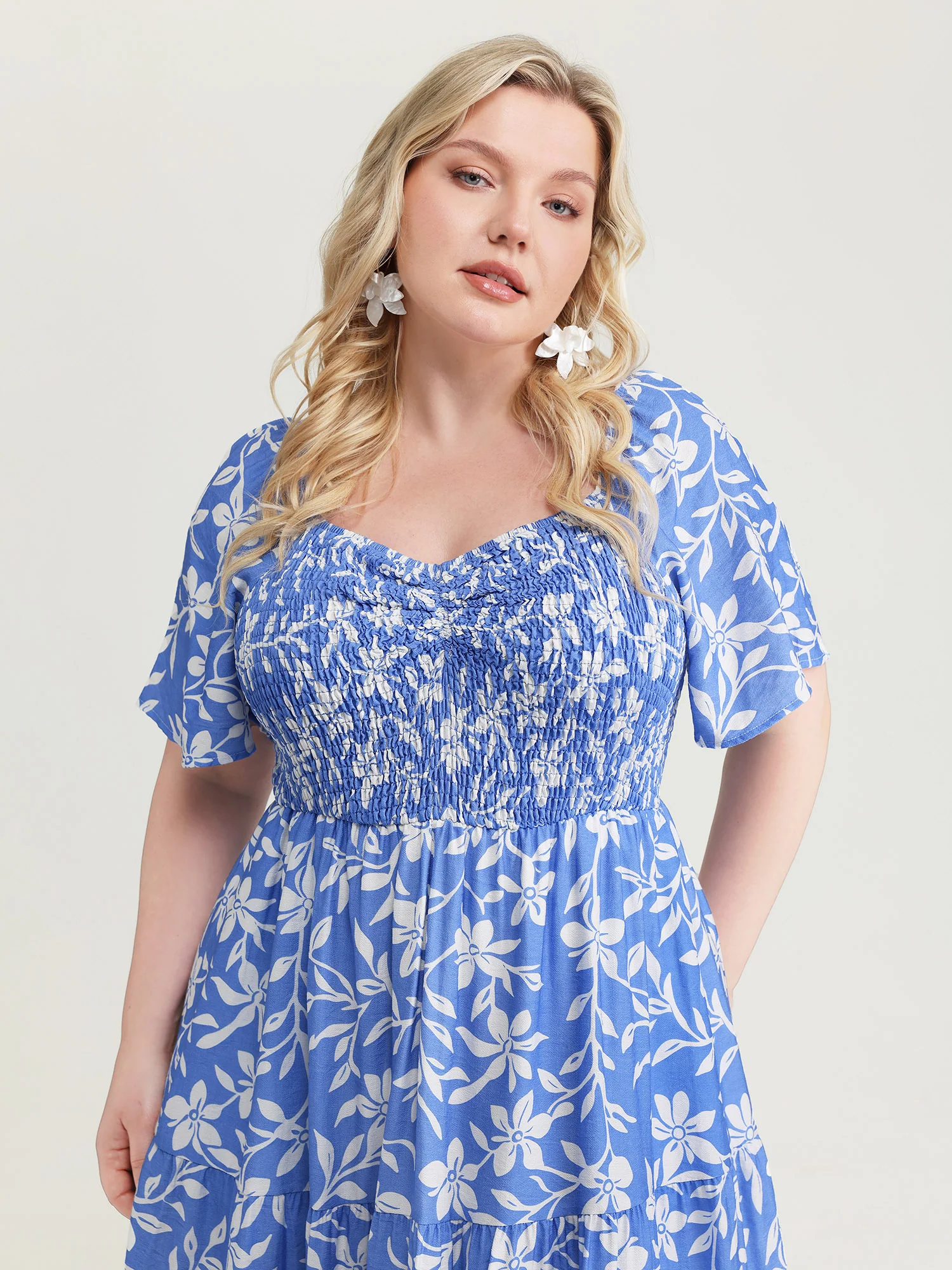 Silhouette Flower Print Shirred Pockets Midi Dress - Image 2