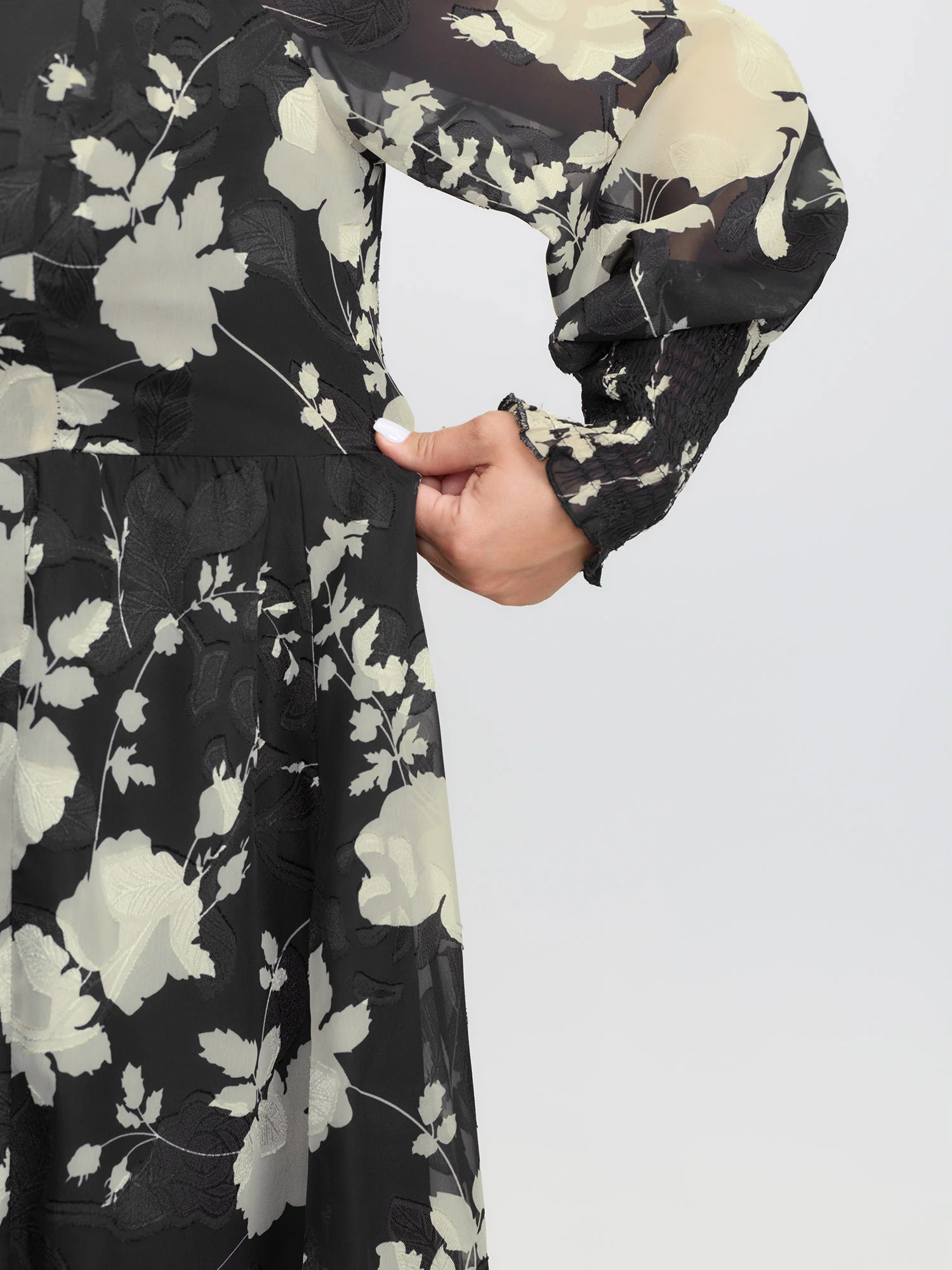 Silhouette Flower Print Shirred Pockets Midi Dress - Image 5