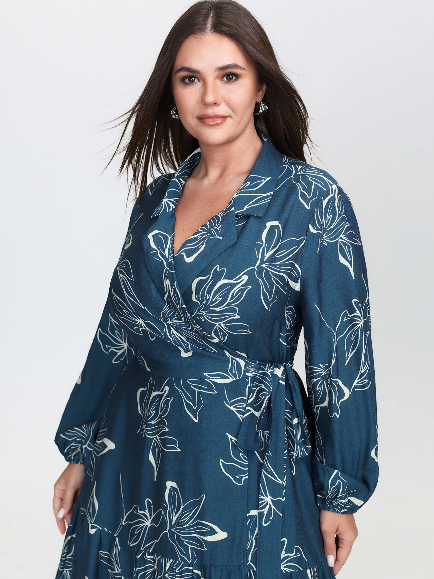 Silhouette Flower Print Wrap Neck Midi Dress - Image 2