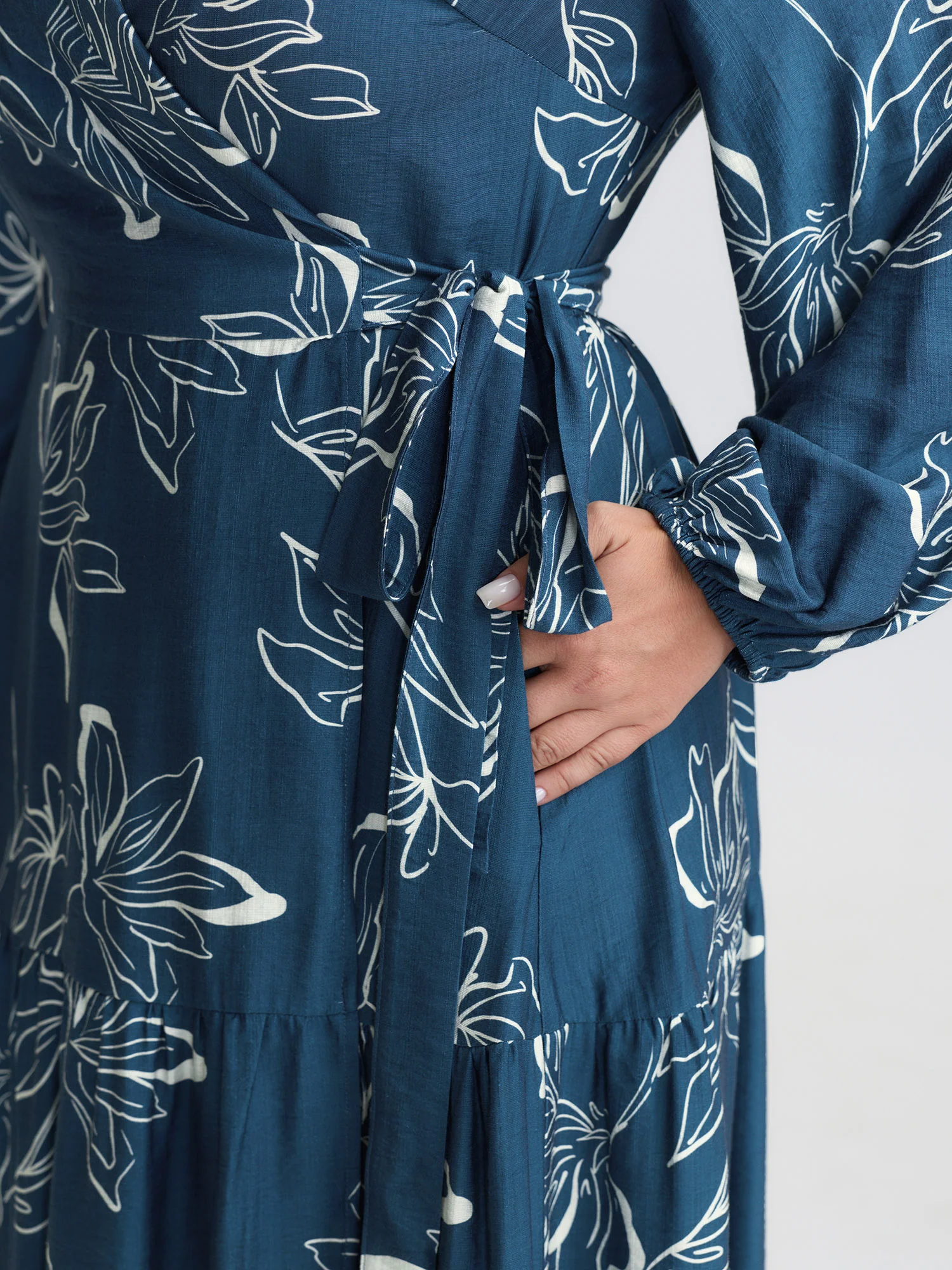 Silhouette Flower Print Wrap Neck Midi Dress - Image 3