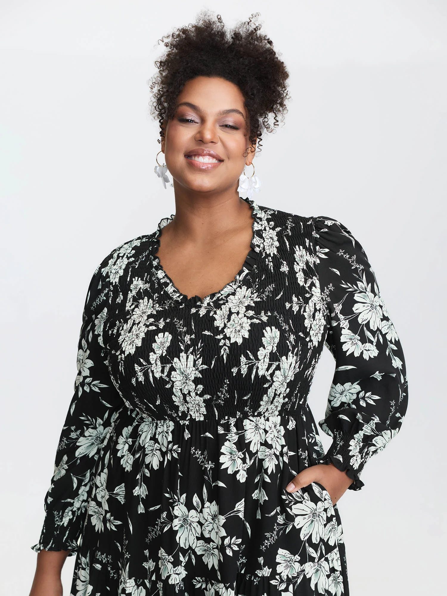 Silhouette Flower Shirred Maxi Dress - Image 3