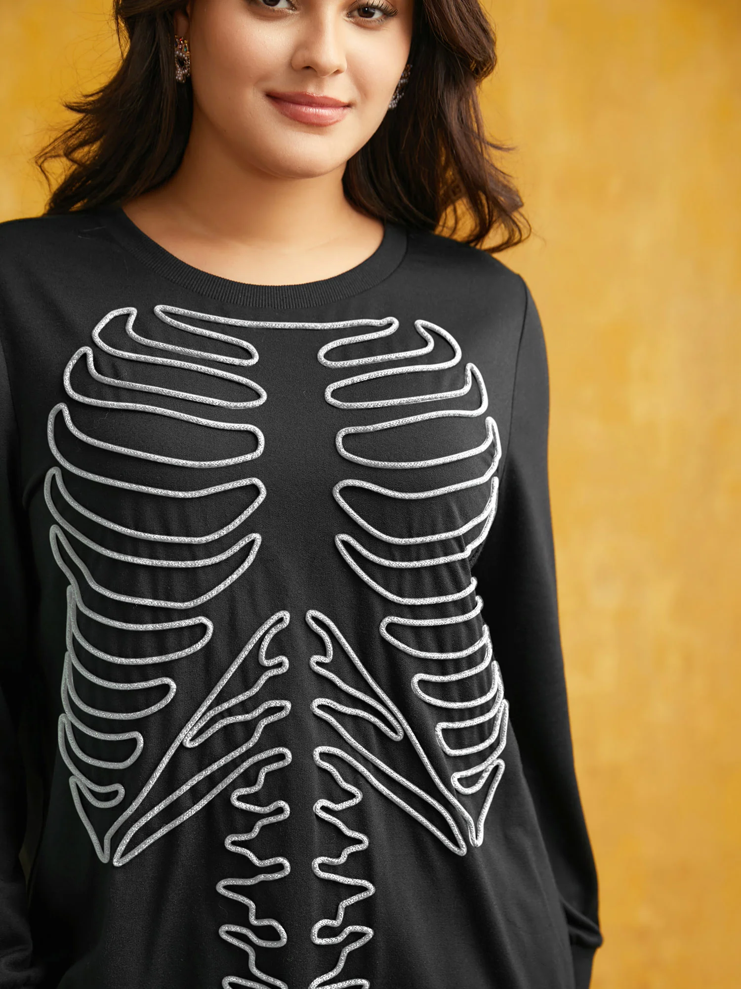 Skeleton Embroidered Crew Neck Sweatshirt - Image 8