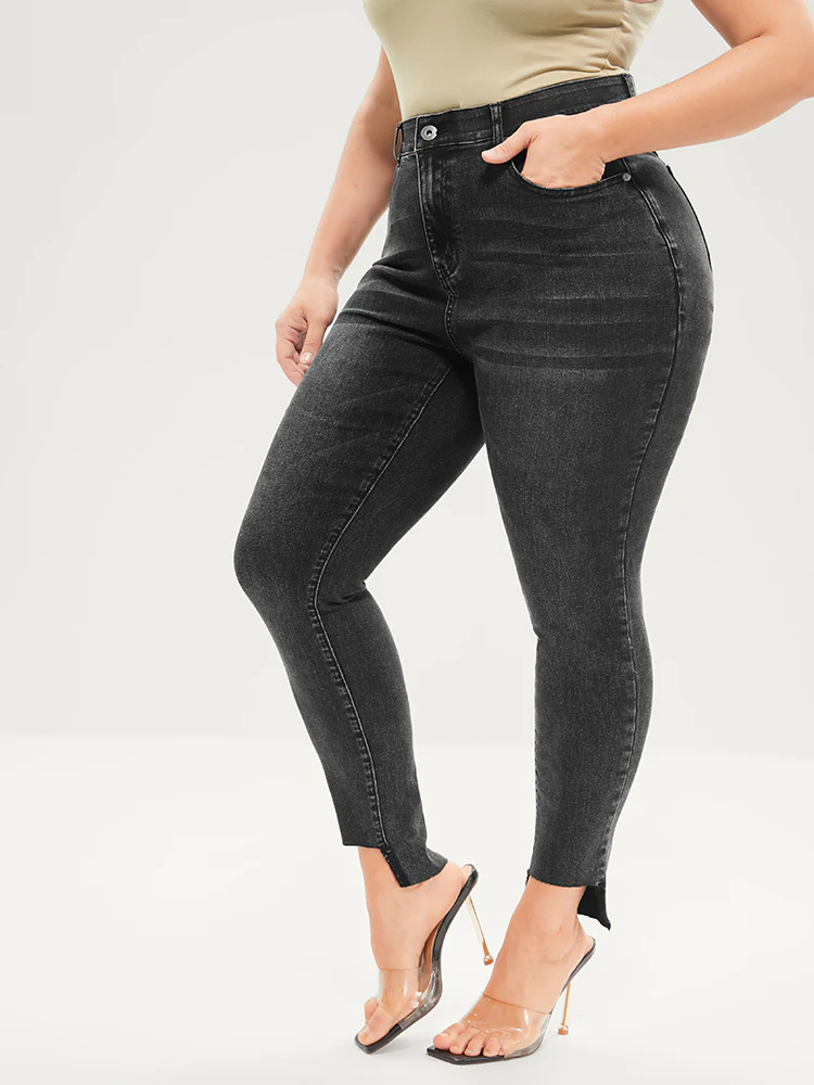 Skinny Moderately Stretchy Mid Rise Dark Wash Gap Proof Jeans - Image 4