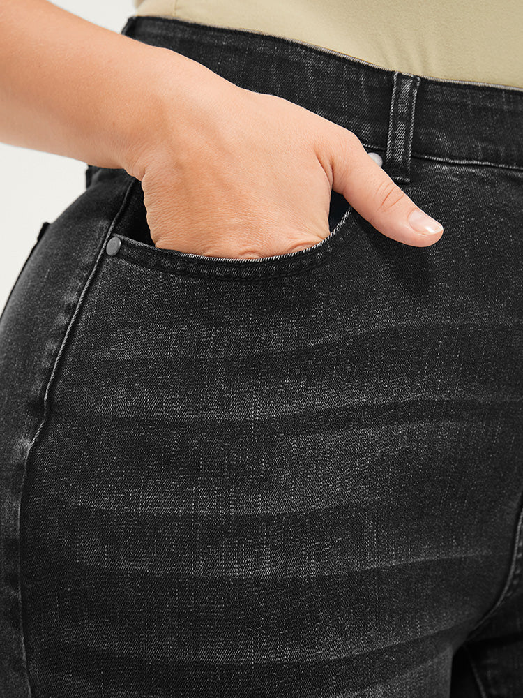 Skinny Moderately Stretchy Mid Rise Dark Wash Gap Proof Jeans - Image 6