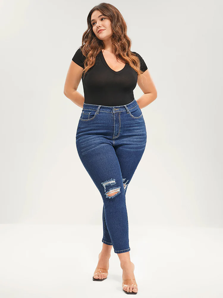 Skinny Moderately Stretchy Mid Rise Medium Wash Pocket Jeans - Image 2