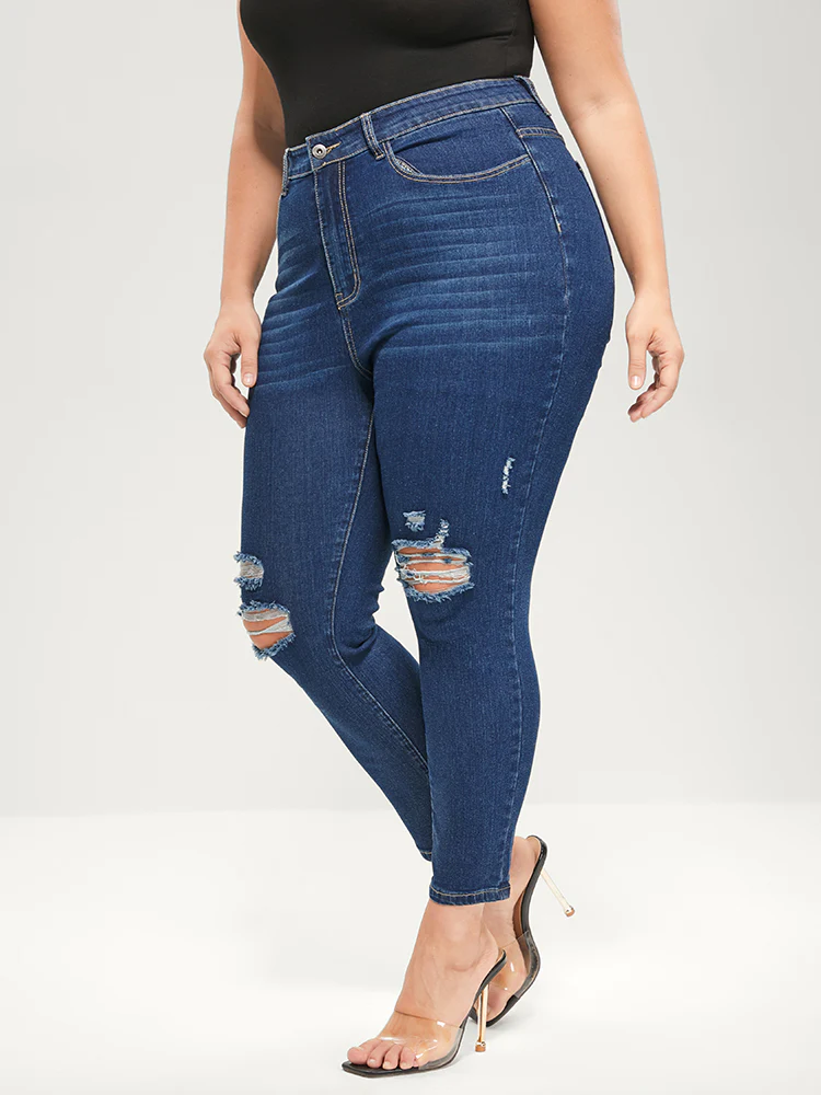 Skinny Moderately Stretchy Mid Rise Medium Wash Pocket Jeans - Image 4