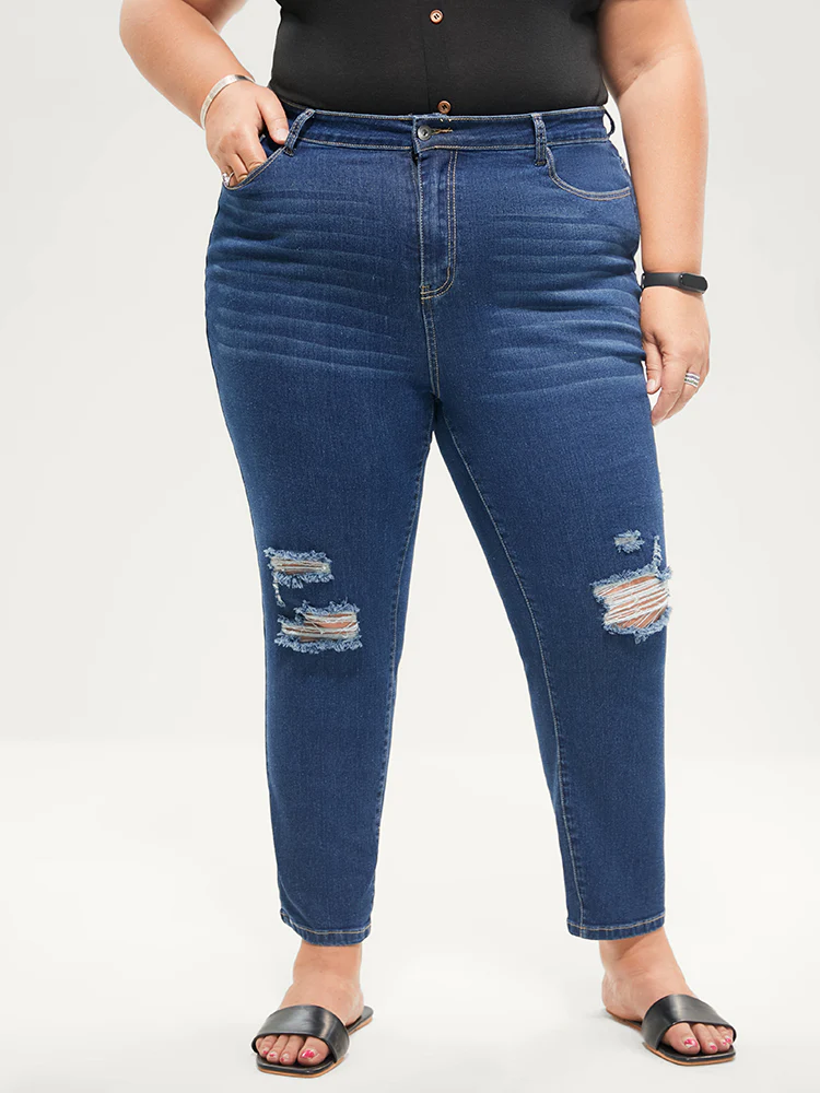 Skinny Moderately Stretchy Mid Rise Medium Wash Pocket Jeans - Image 8