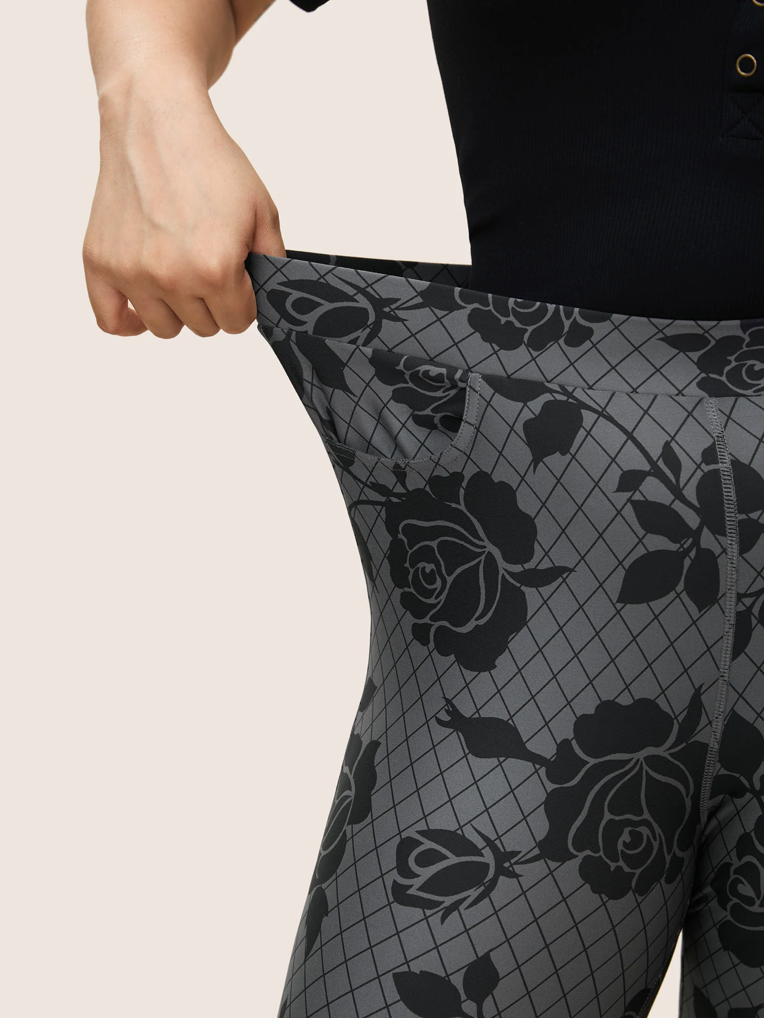 Skinny Rose Print High Rise Leggings - Image 4