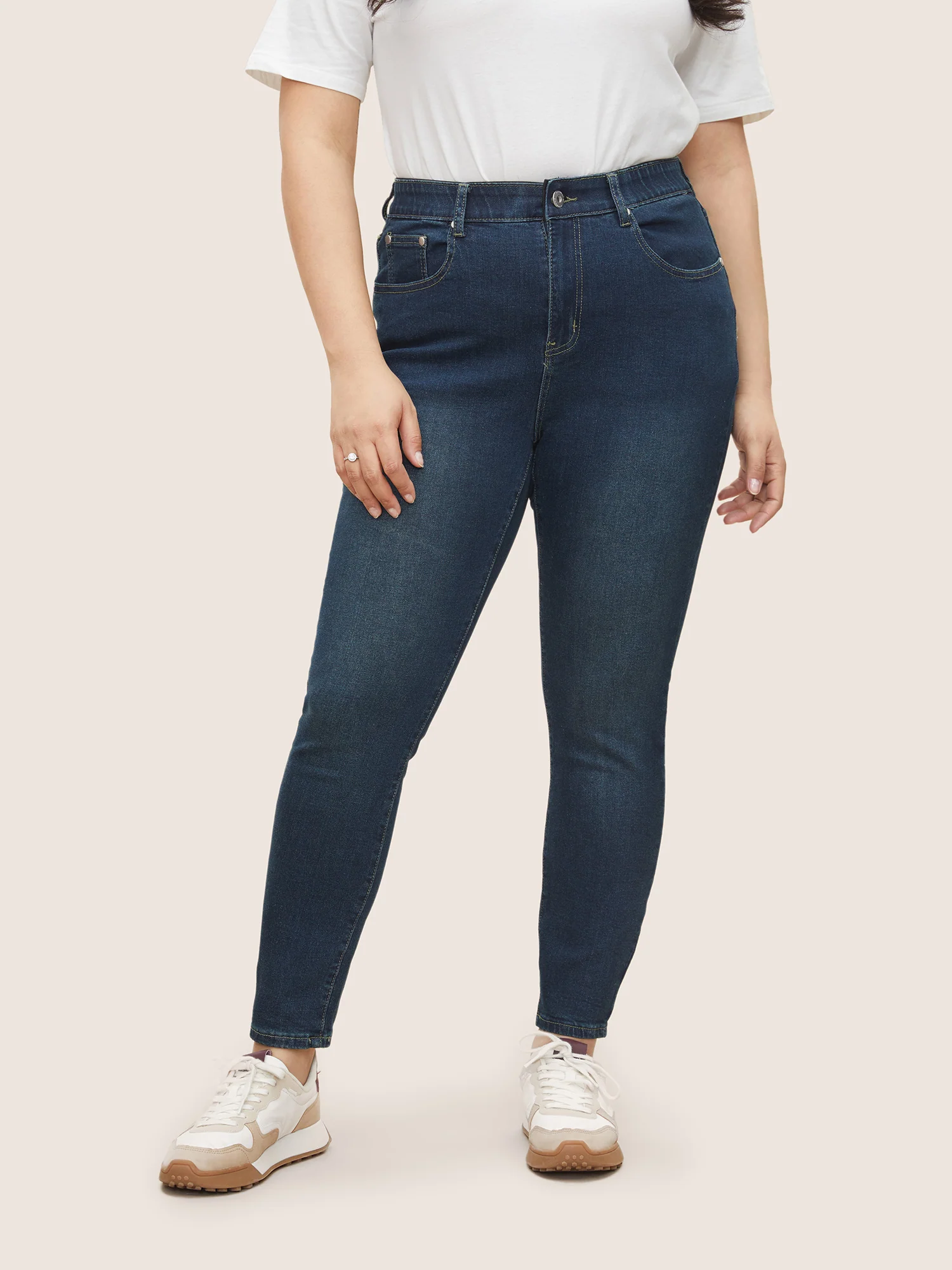 Pull-On Moderate Stretch Skinny-Fit Jeans - Image 8