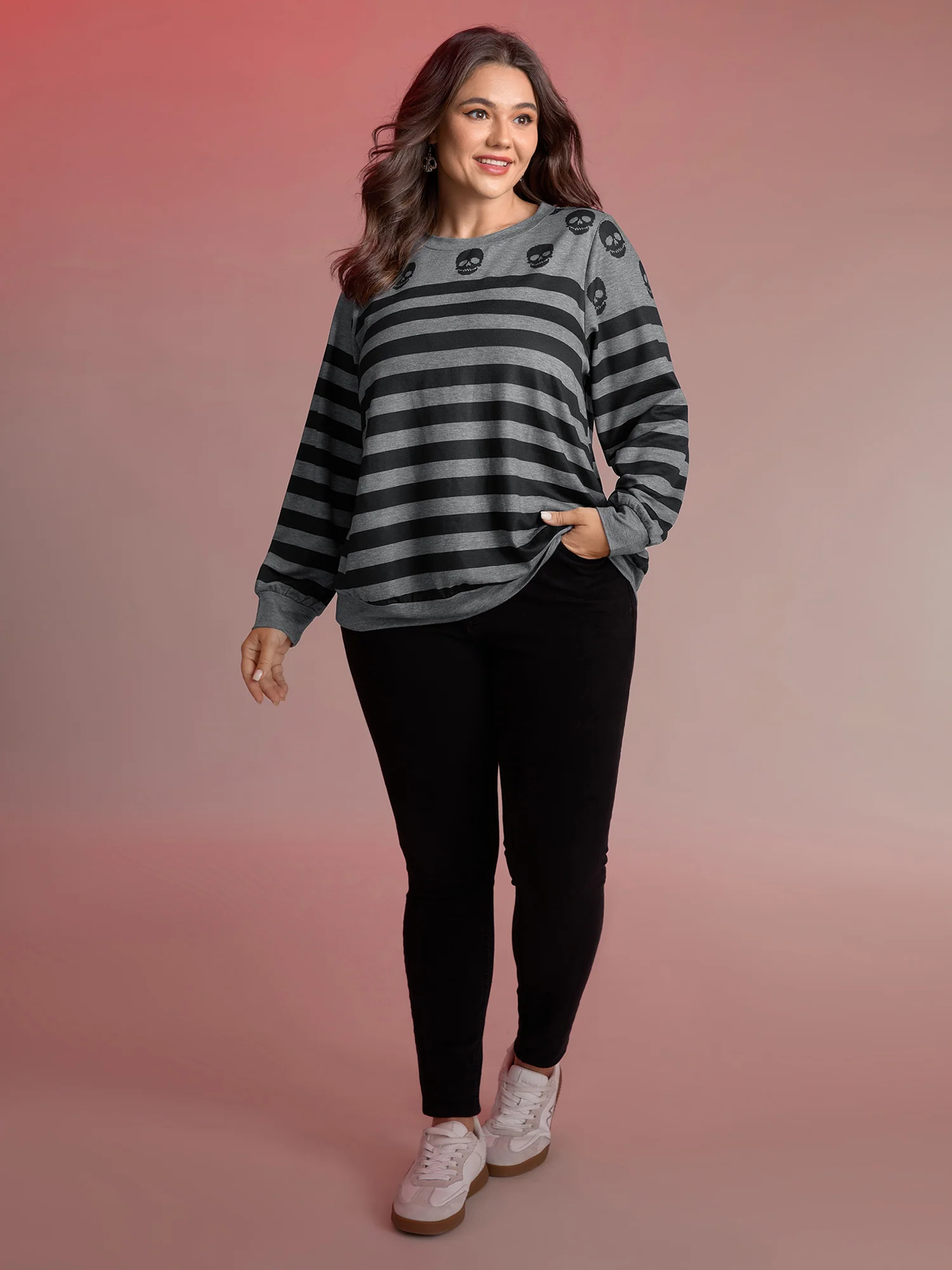 Skull Stripe Print Crewneck Sweatshirt - Image 3