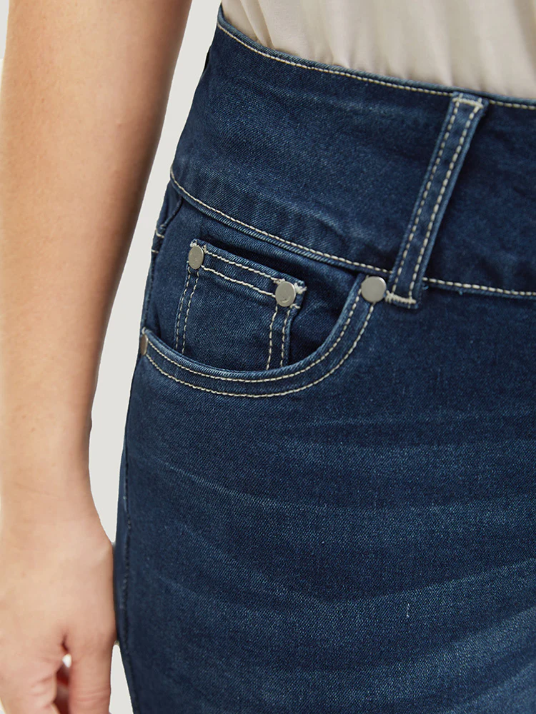 Slightly Stretchy  High Rise Black Wash Denim Shorts - Image 8