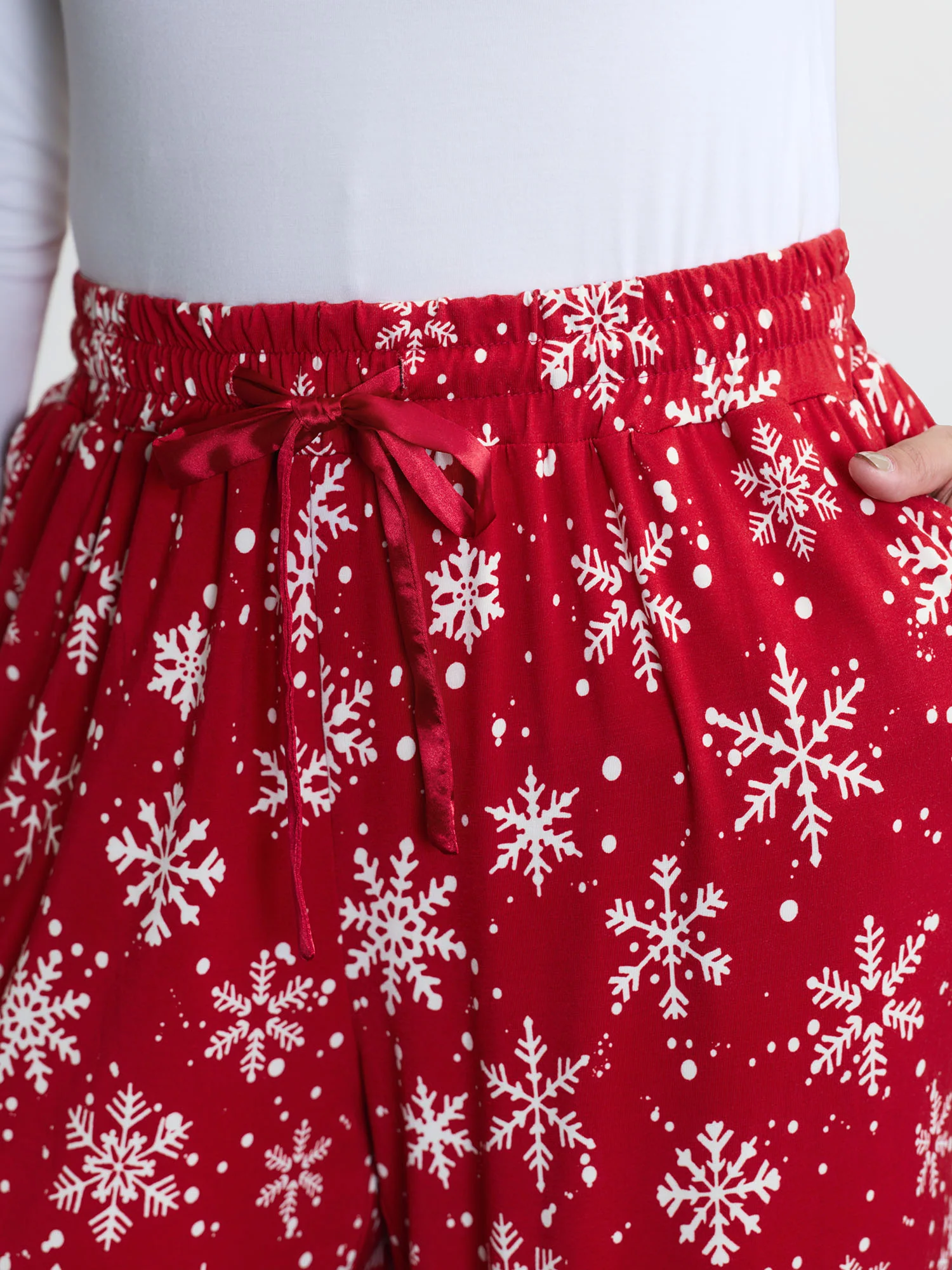 Snowflake Pattern Drawstring Waist Lounge Bottoms - Image 4