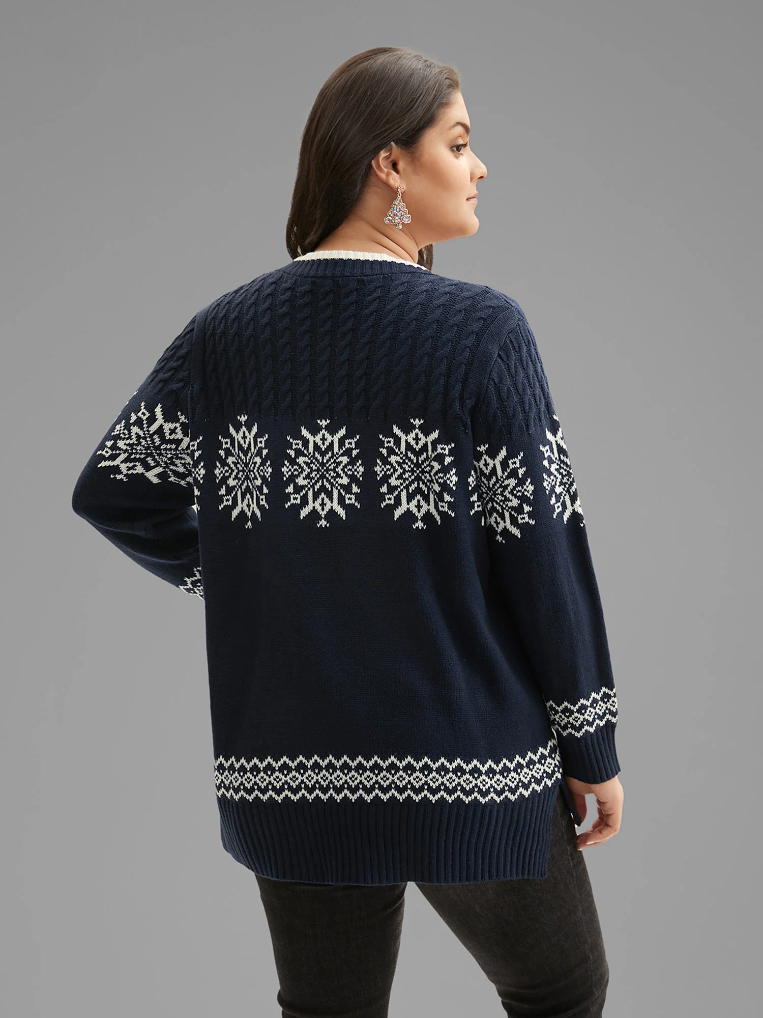 Snowflakes Pattern Contrast Round Neck Pullover - Image 4