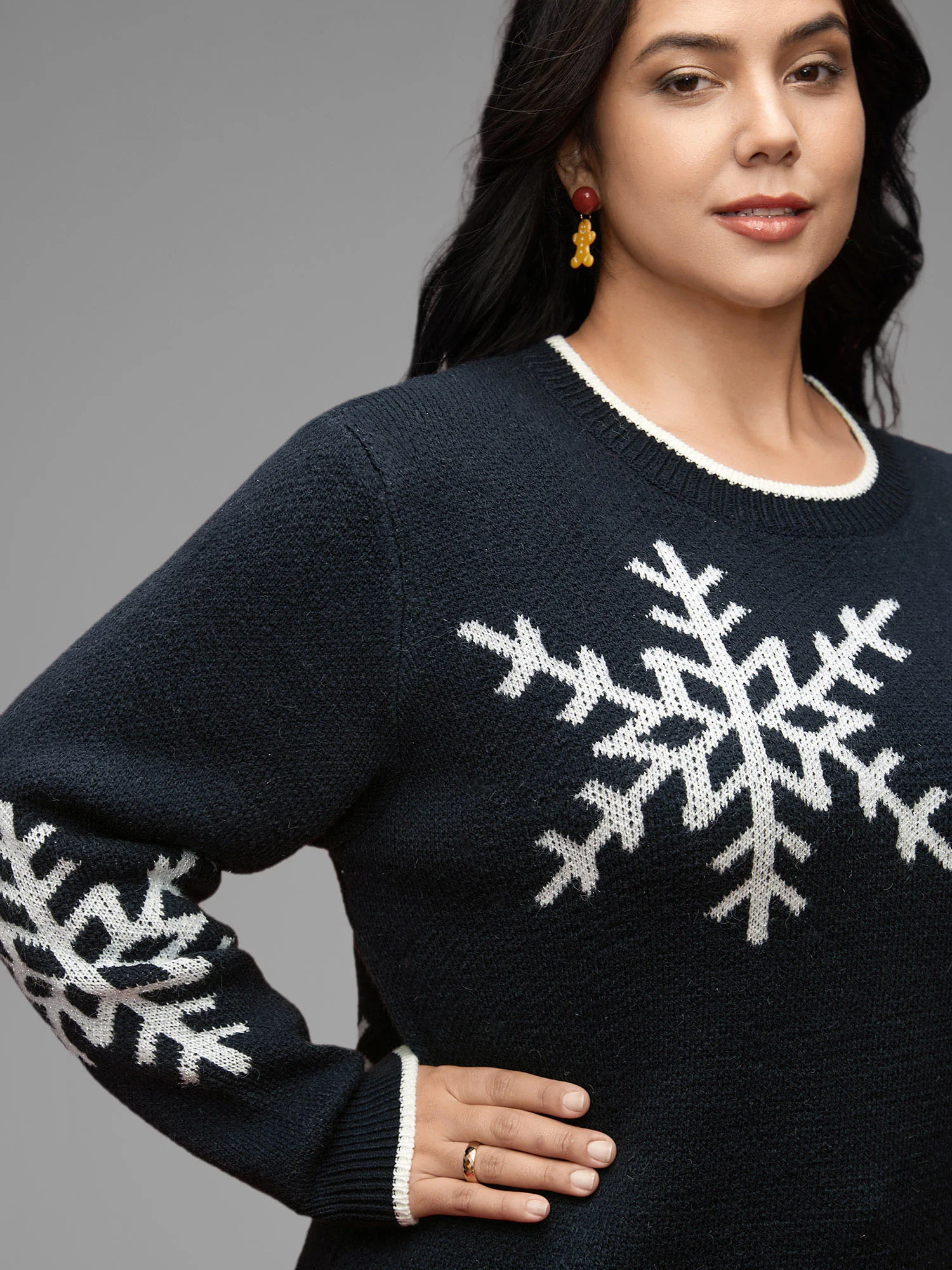 Snowflakes Pattern Contrasting Hem Pullover - Image 3