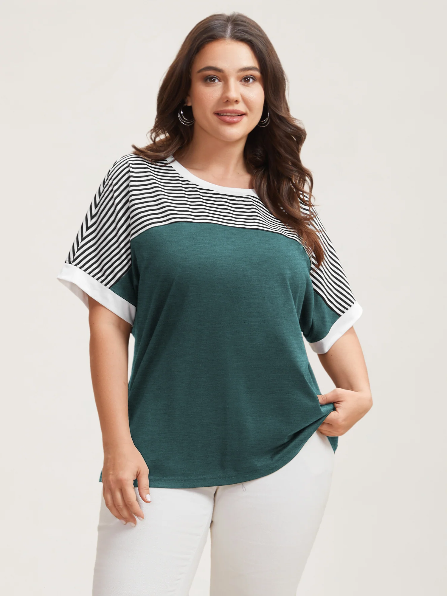 Solid and Striped Contrast Hem T-Shirt - Image 9