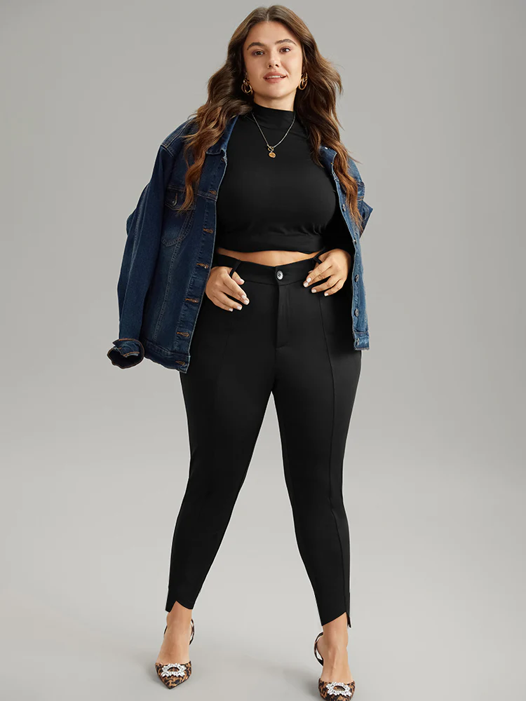 Solid Asymmetrical Hem Pocket Ankle Pants - Image 4