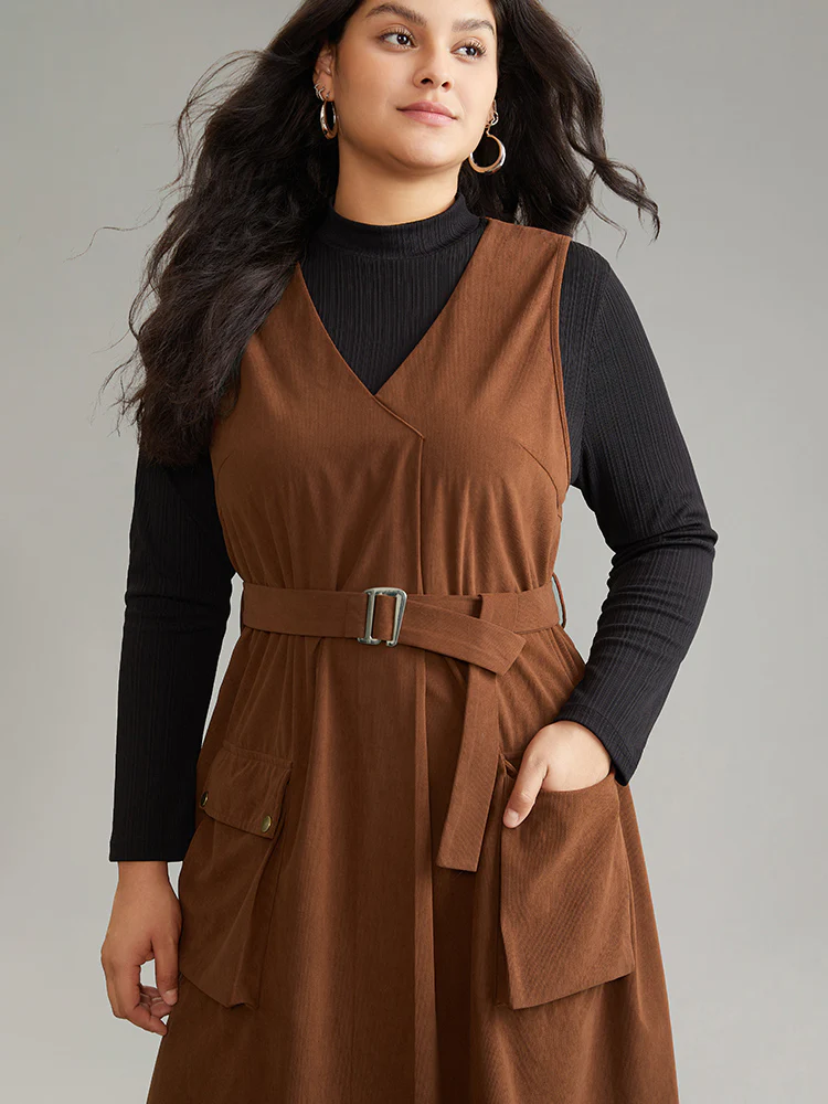 Solid Belted Buckle Detail Flap Pocket Sleeveless Dress - Image 4