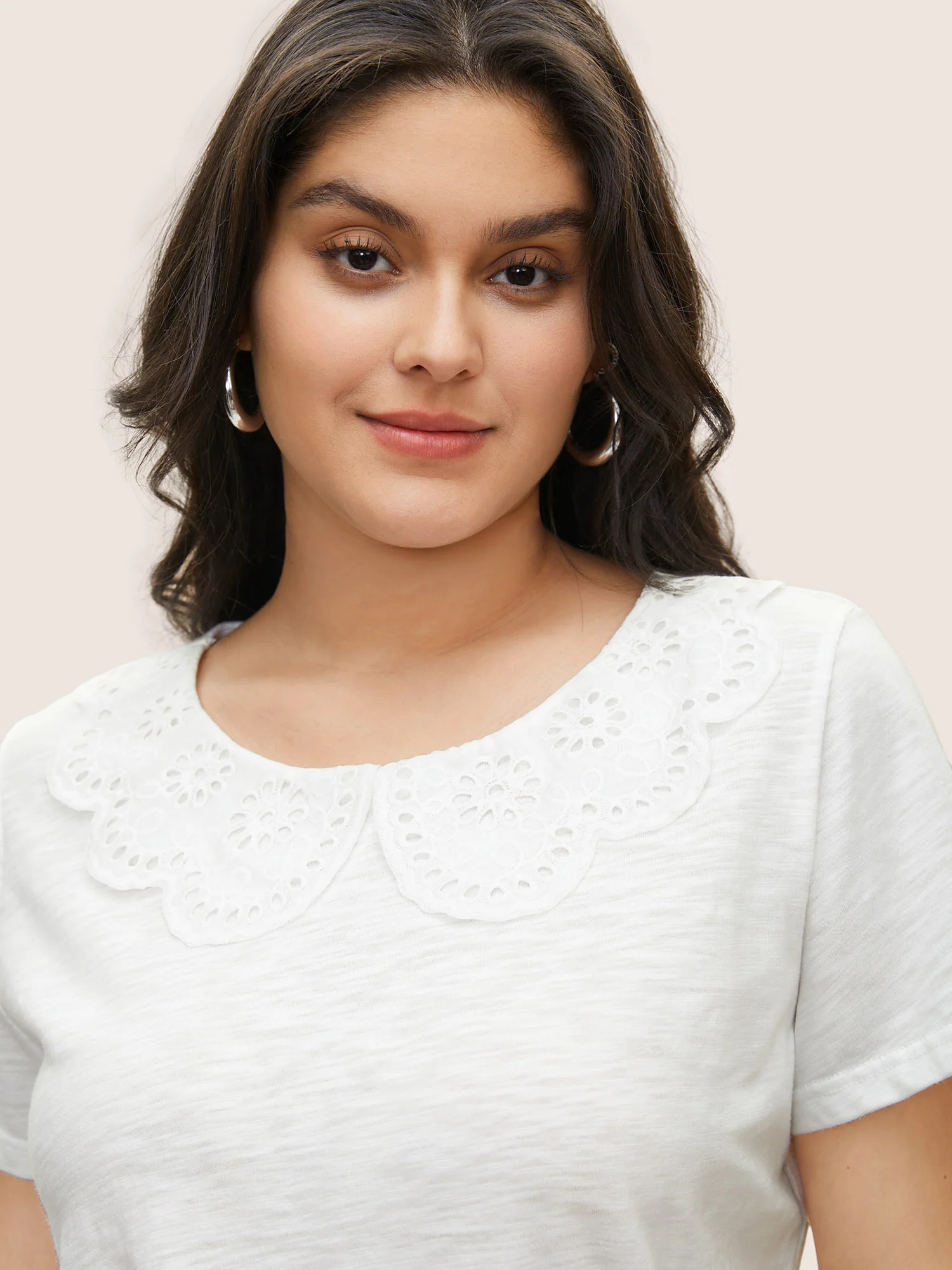 Solid Broderie Anglaise Peter Pan Collar T-shirt - Image 4