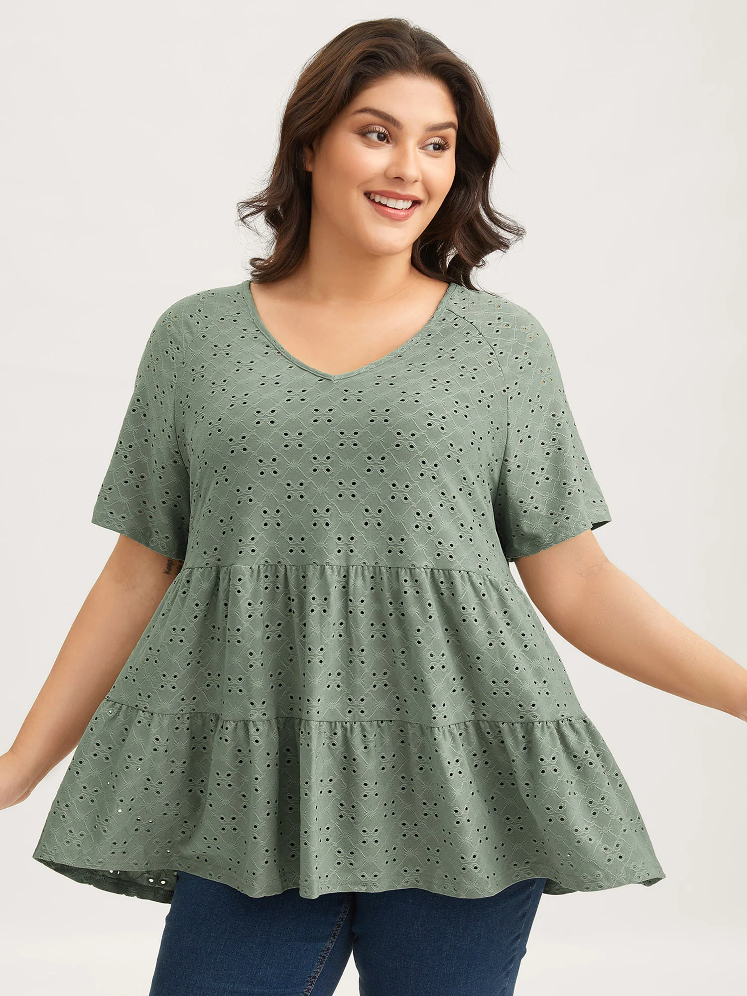 Solid Broderie Anglaise Ruffle Layered Hem T-shirt