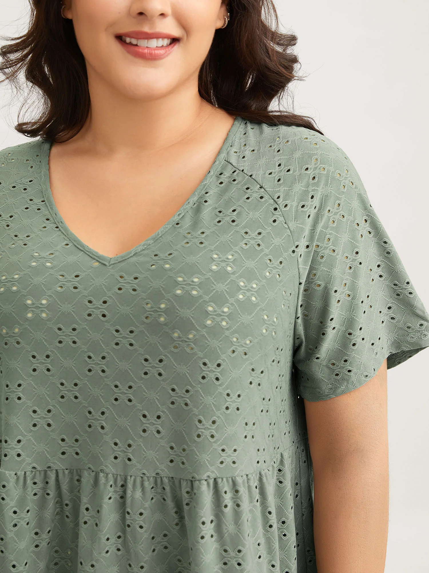 Solid Broderie Anglaise Ruffle Layered Hem T-shirt - Image 2