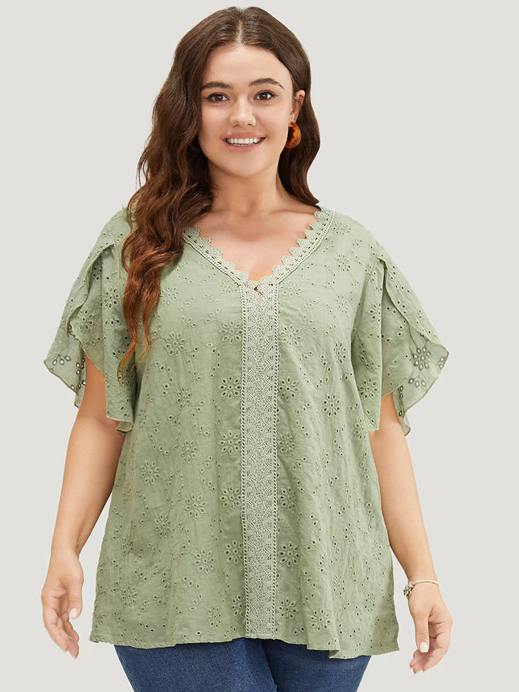 Solid Broderie Anglaise Split Sleeve Contrast Lace Blouse - Image 2