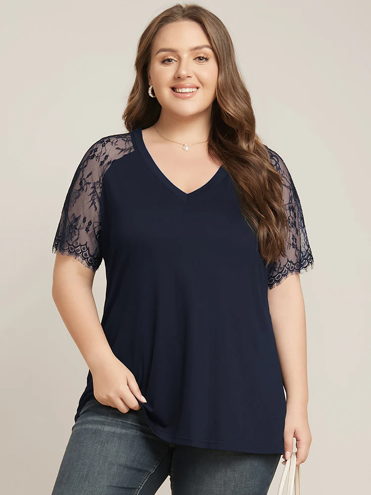 Solid Contrast Lace Raglan Sleeve V Neck T-shirt
