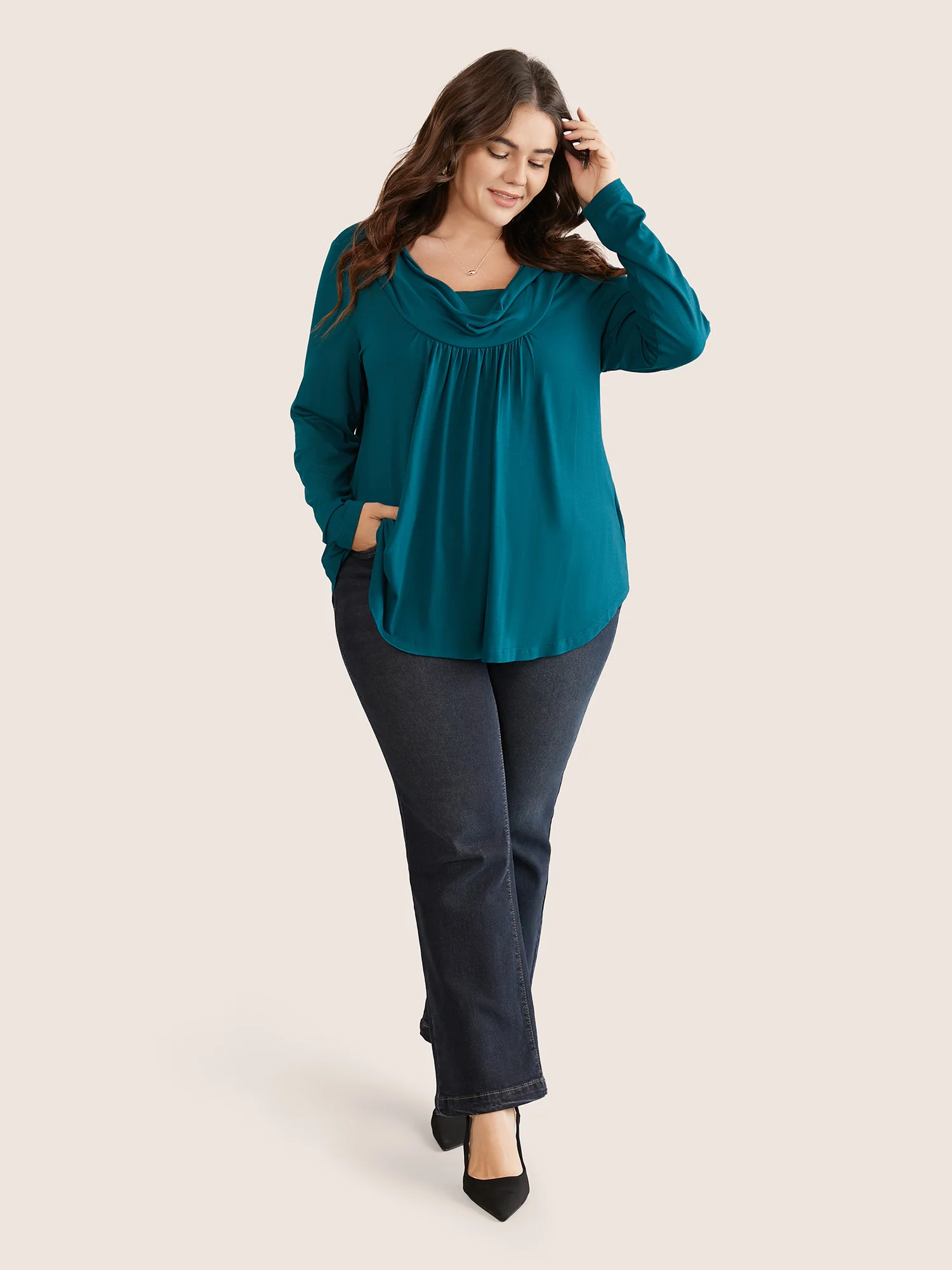 Solid Cowl Neck Gathered Arc Hem T-shirt - Image 3